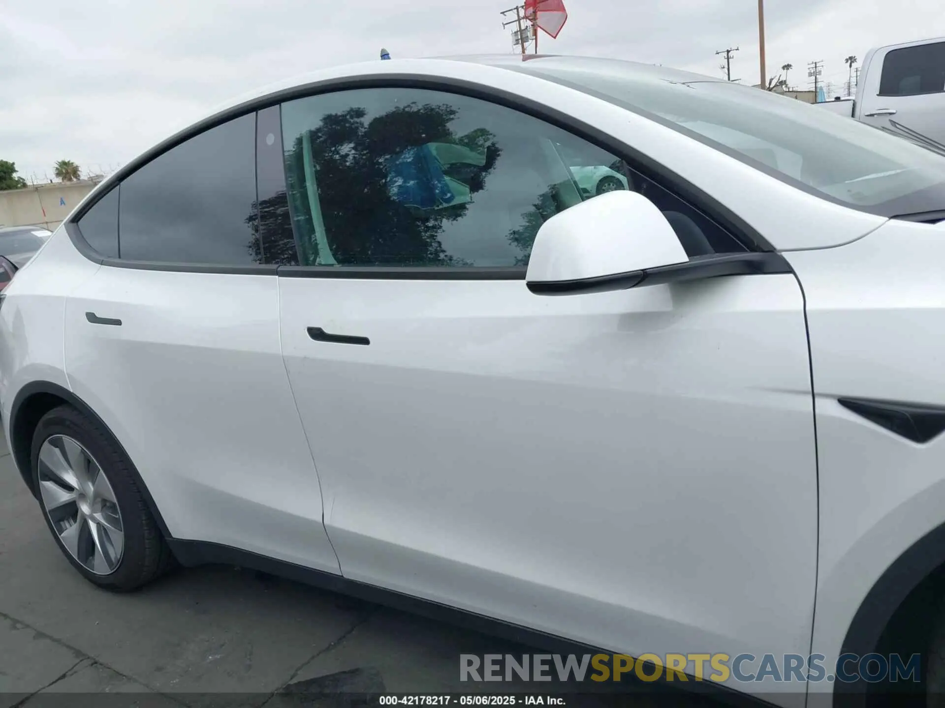 13 Фотография поврежденного автомобиля 7SAYGDEE1NF368676 TESLA MODEL Y 2022