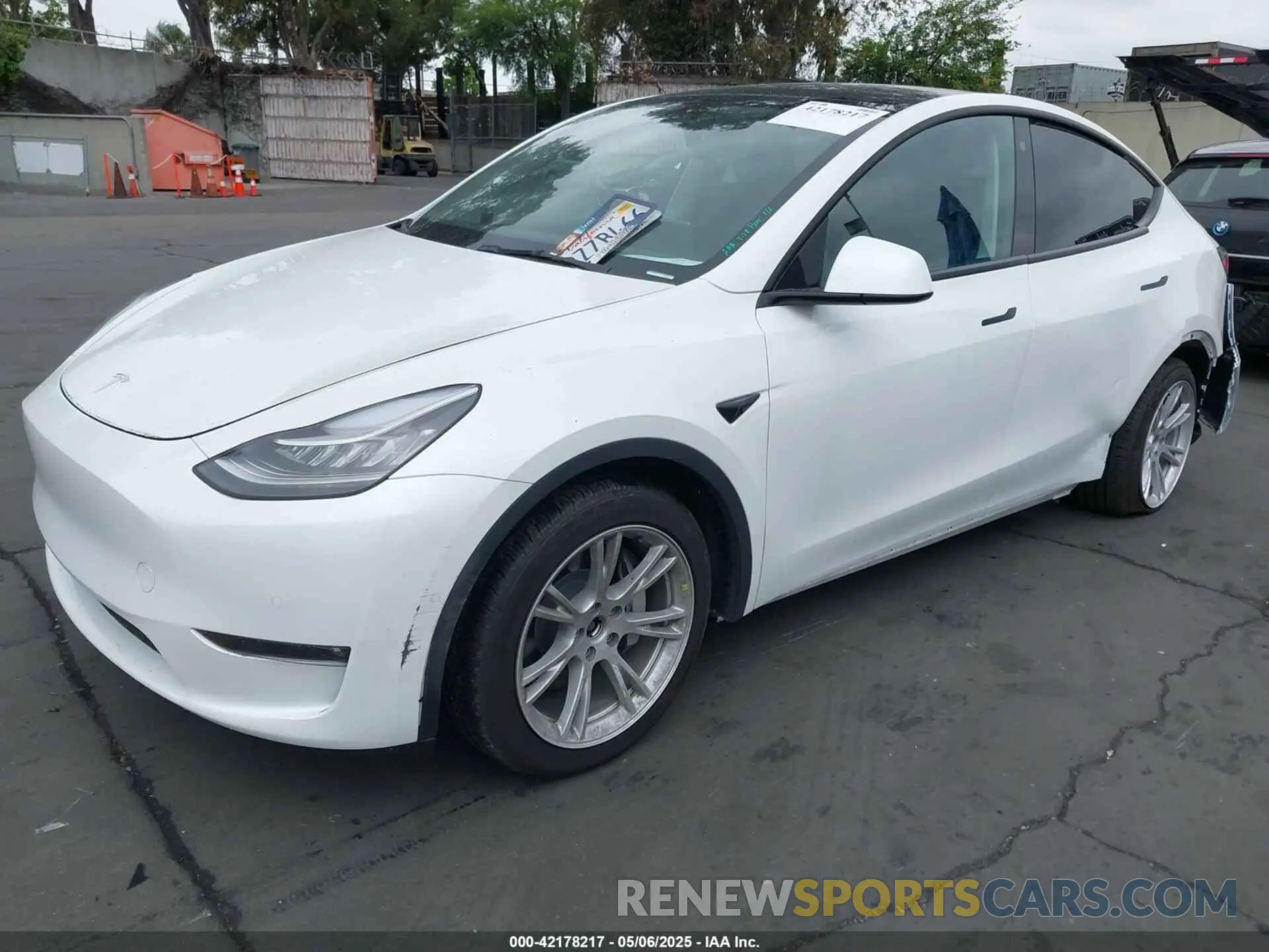 2 Фотография поврежденного автомобиля 7SAYGDEE1NF368676 TESLA MODEL Y 2022