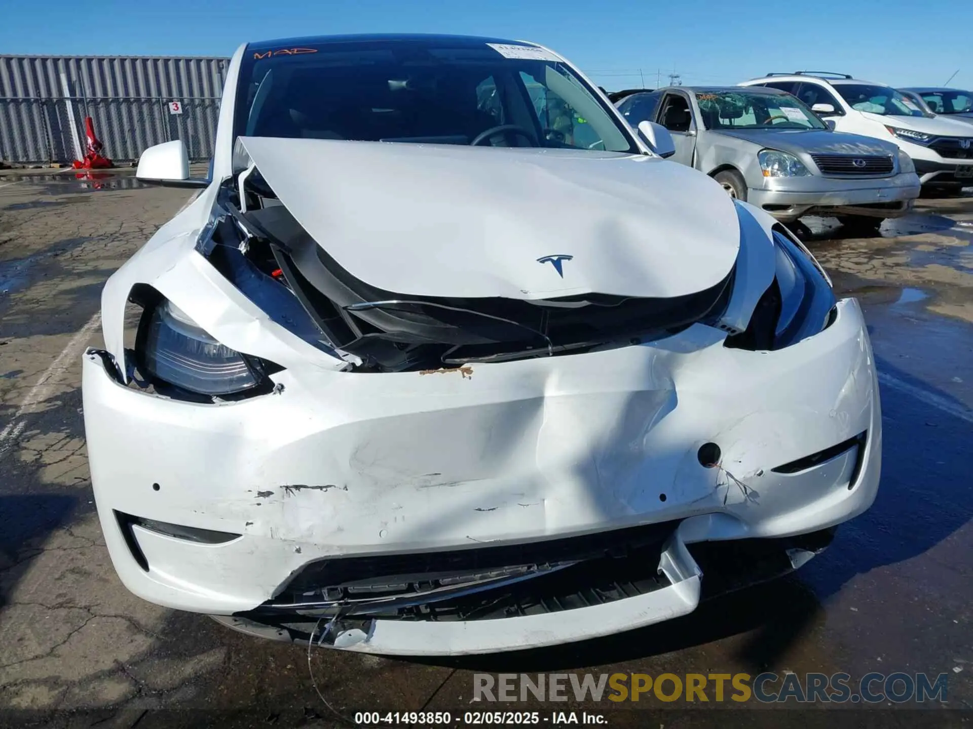 6 Photograph of a damaged car 7SAYGDEE1NF402745 TESLA MODEL Y 2022