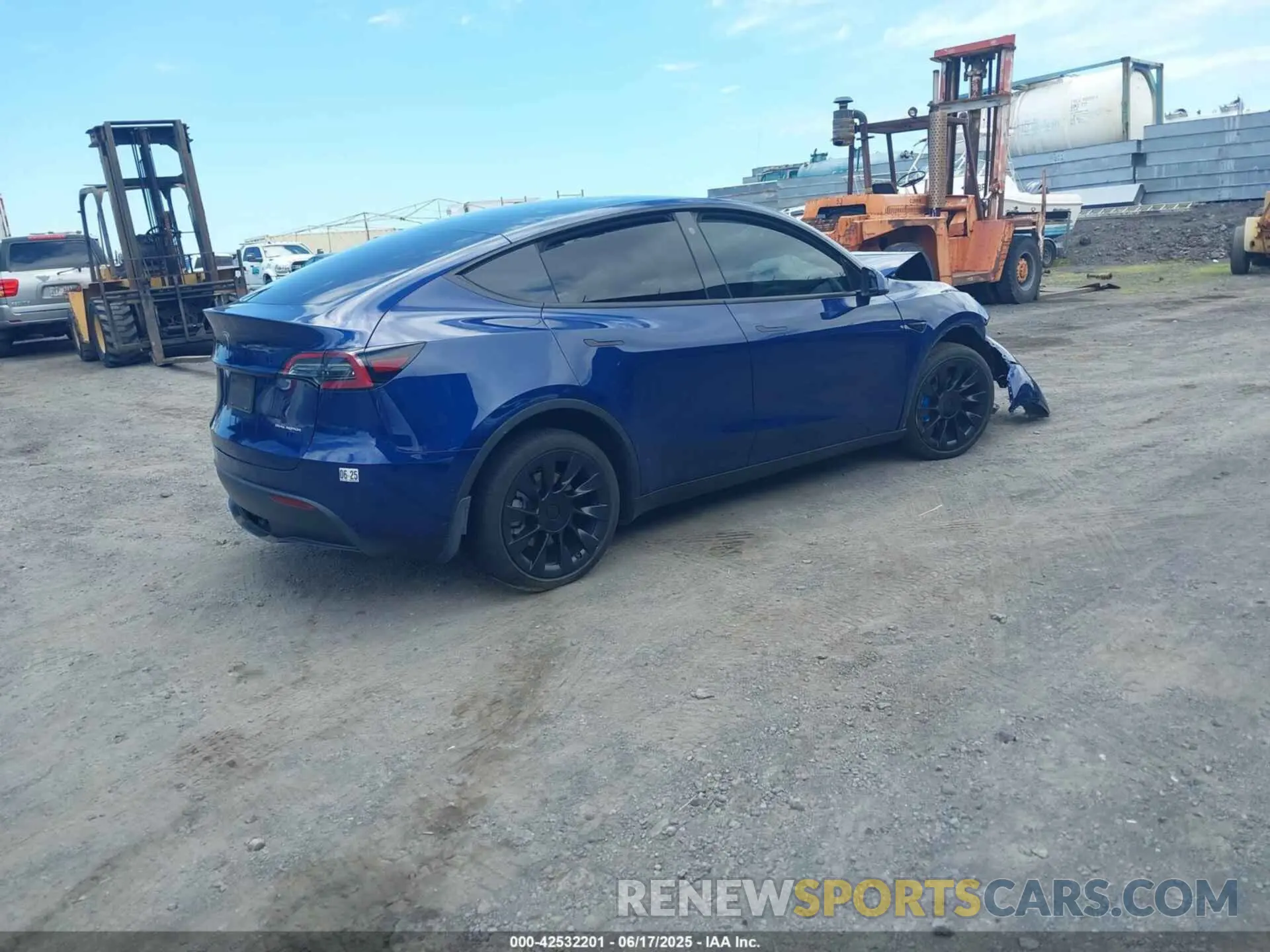 4 Фотография поврежденного автомобиля 7SAYGDEE1NF419321 TESLA MODEL Y 2022