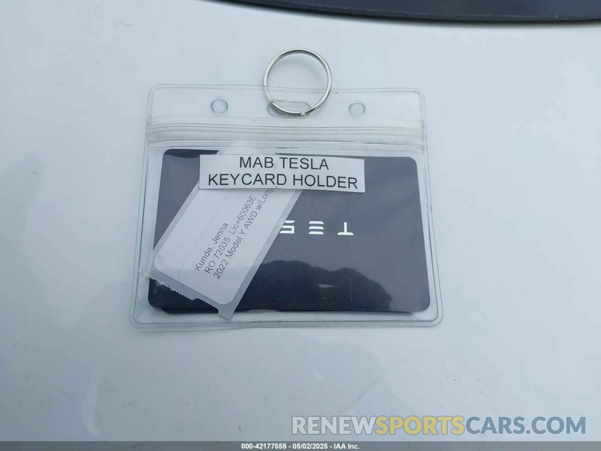 11 Photograph of a damaged car 7SAYGDEE1NF421098 TESLA MODEL Y 2022