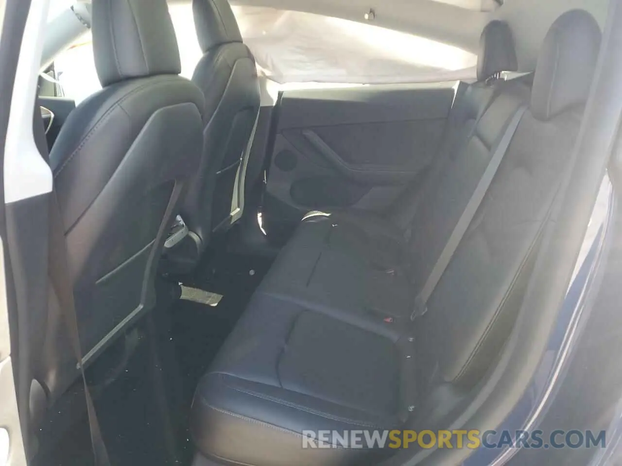 10 Photograph of a damaged car 7SAYGDEE1NF429931 TESLA MODEL Y 2022