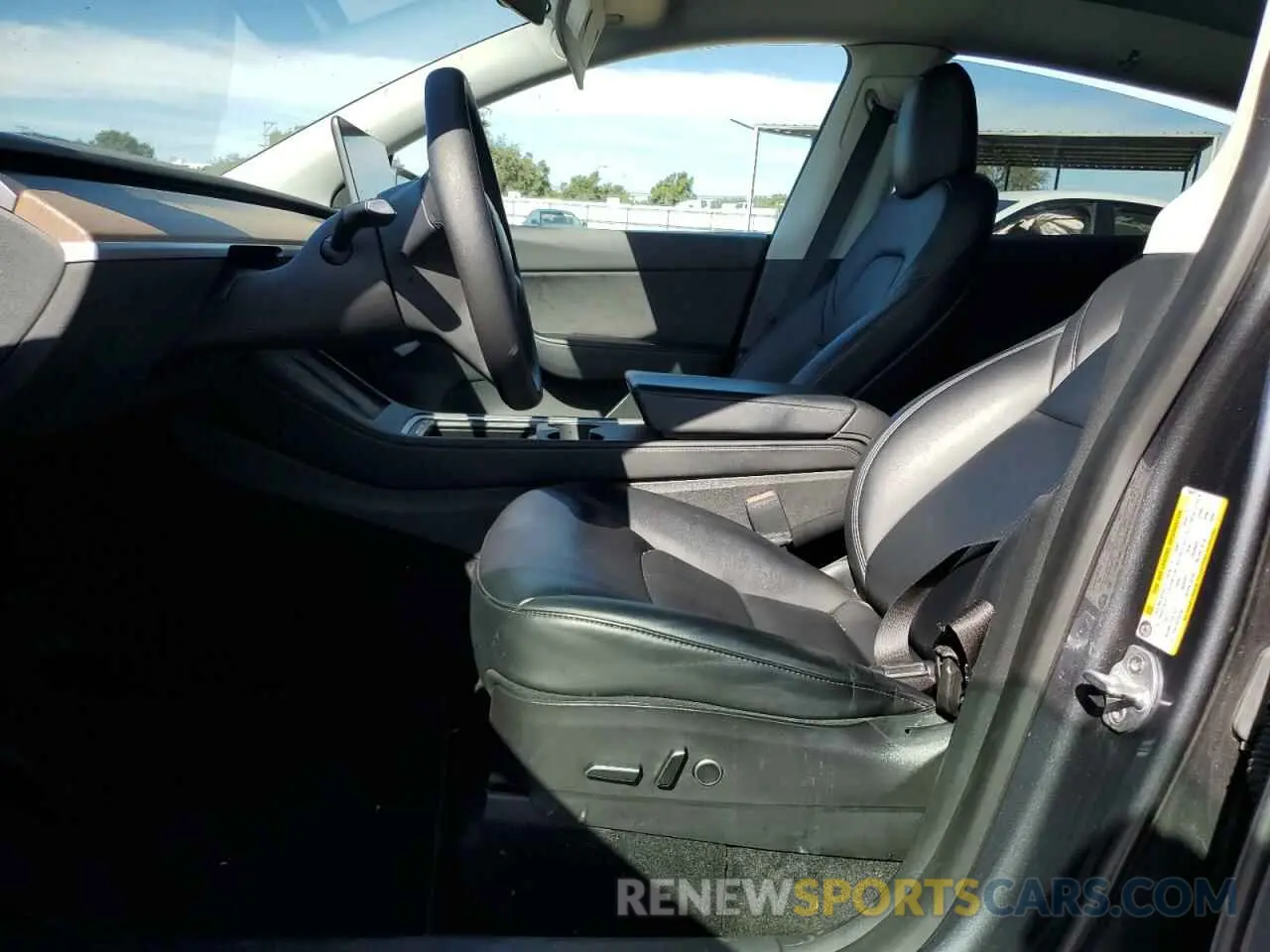 7 Photograph of a damaged car 7SAYGDEE1NF434613 TESLA MODEL Y 2022