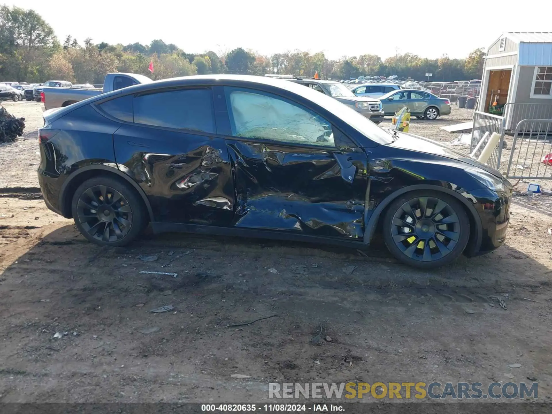 12 Photograph of a damaged car 7SAYGDEE1NF450861 TESLA MODEL Y 2022