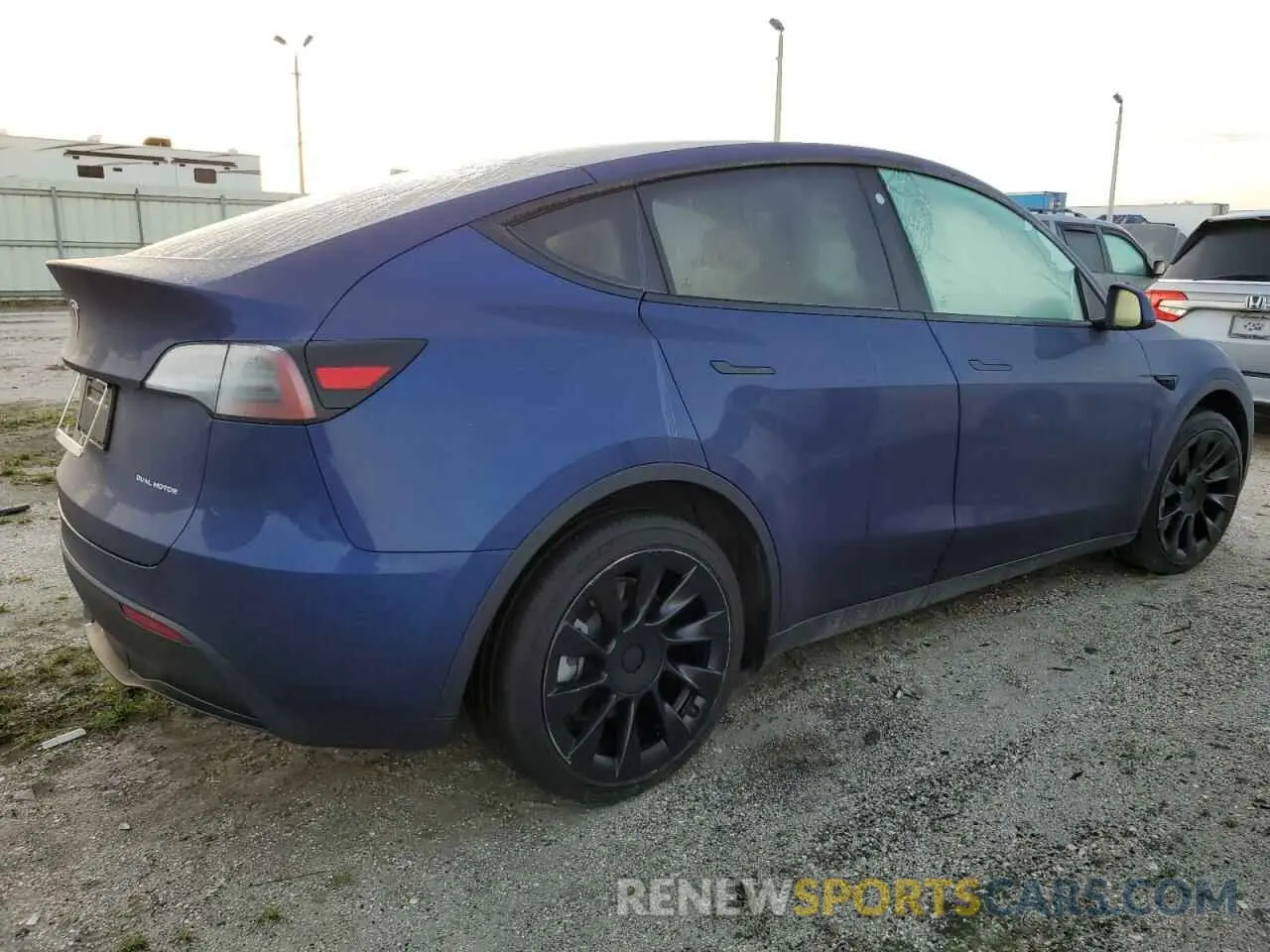 3 Photograph of a damaged car 7SAYGDEE1NF481432 TESLA MODEL Y 2022