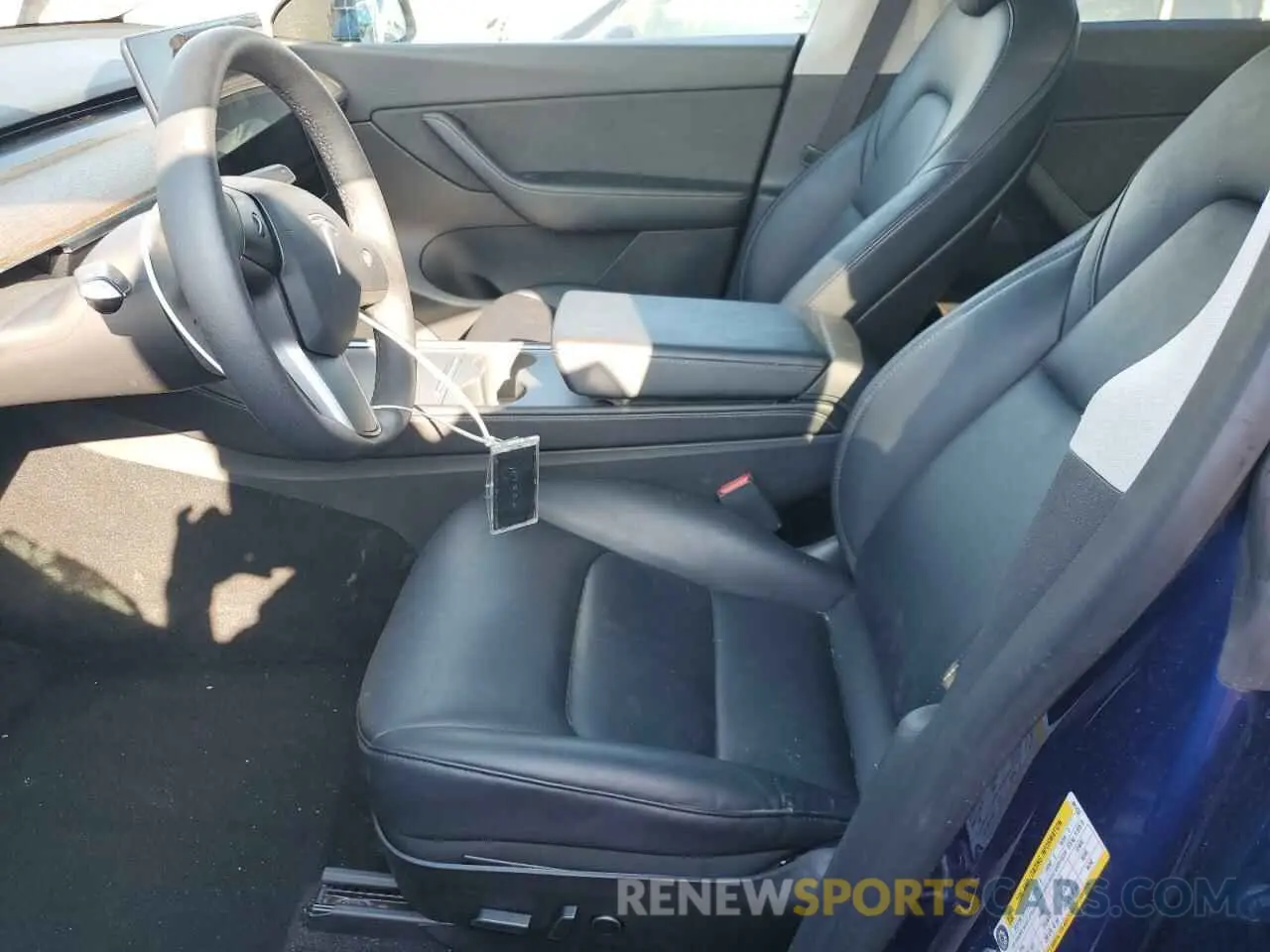 7 Photograph of a damaged car 7SAYGDEE1NF481432 TESLA MODEL Y 2022