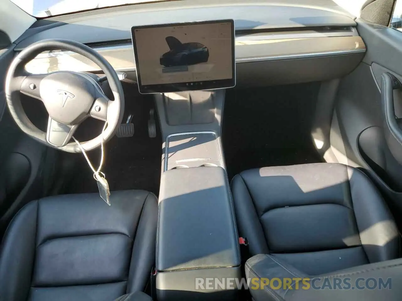 8 Photograph of a damaged car 7SAYGDEE1NF481432 TESLA MODEL Y 2022
