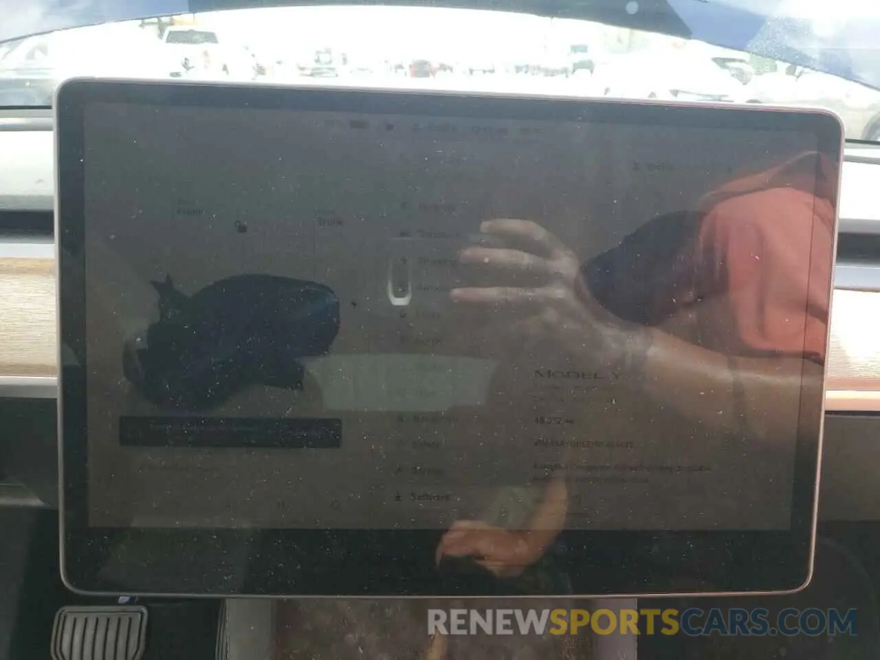 9 Photograph of a damaged car 7SAYGDEE1NF481432 TESLA MODEL Y 2022