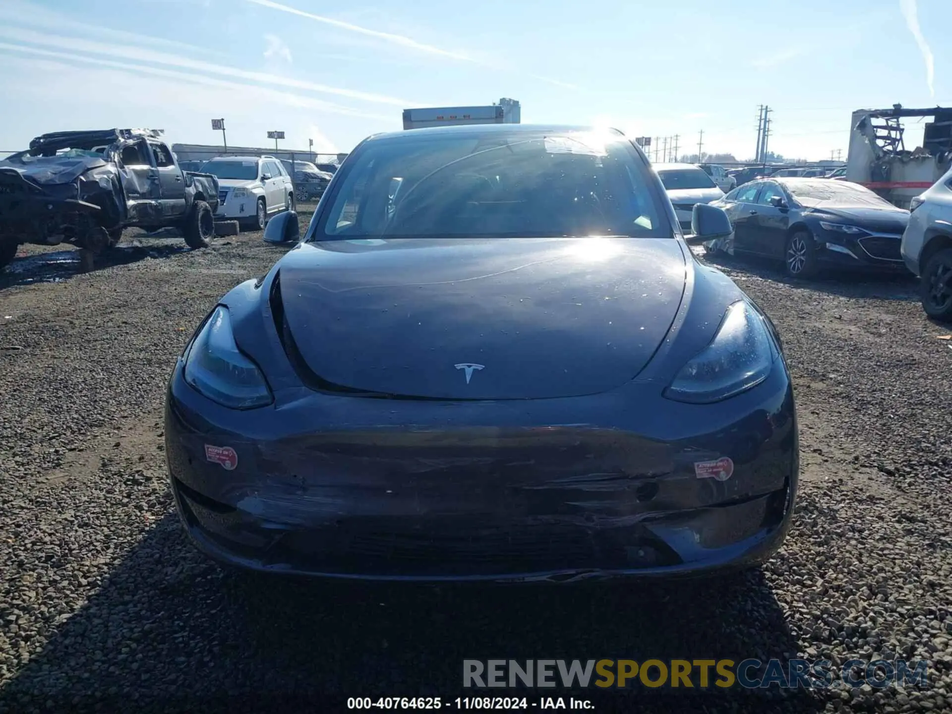 12 Photograph of a damaged car 7SAYGDEE1NF537577 TESLA MODEL Y 2022