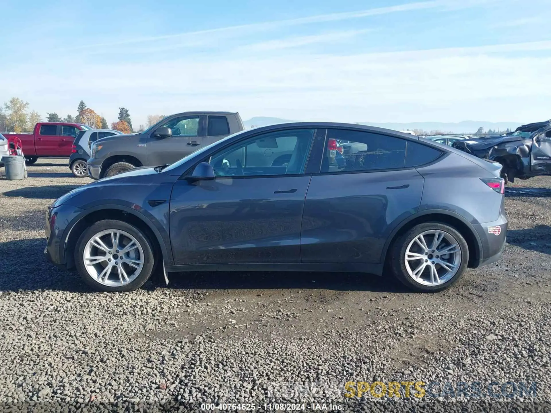14 Photograph of a damaged car 7SAYGDEE1NF537577 TESLA MODEL Y 2022
