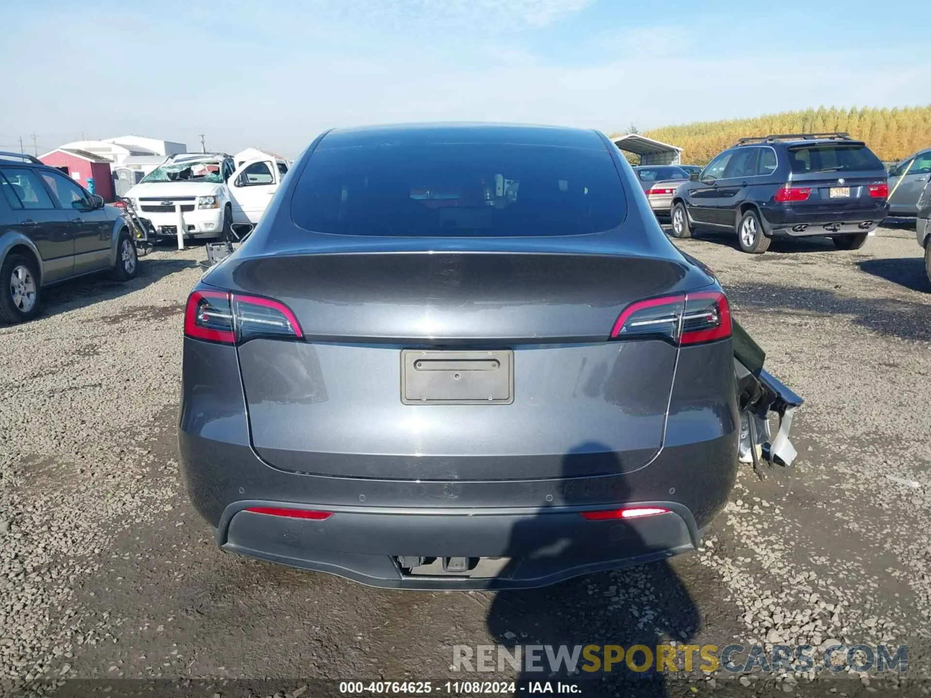 16 Photograph of a damaged car 7SAYGDEE1NF537577 TESLA MODEL Y 2022