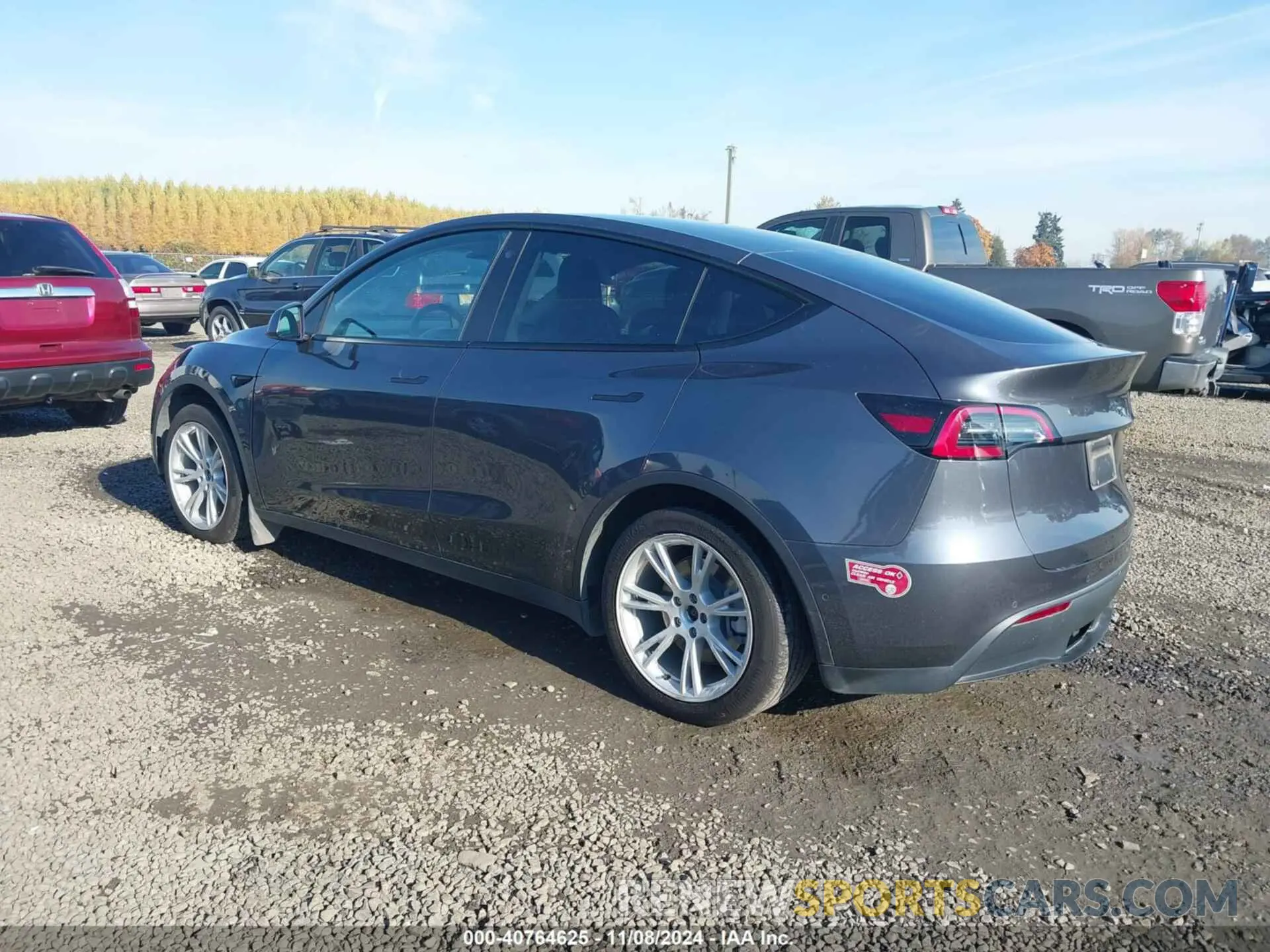 3 Photograph of a damaged car 7SAYGDEE1NF537577 TESLA MODEL Y 2022