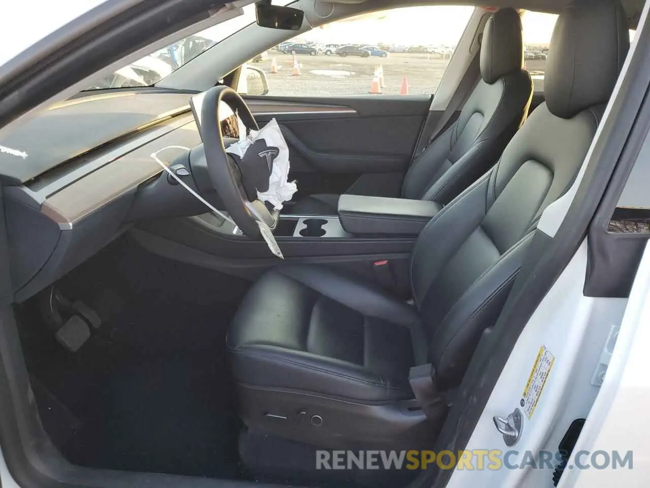 7 Photograph of a damaged car 7SAYGDEE1NF573186 TESLA MODEL Y 2022
