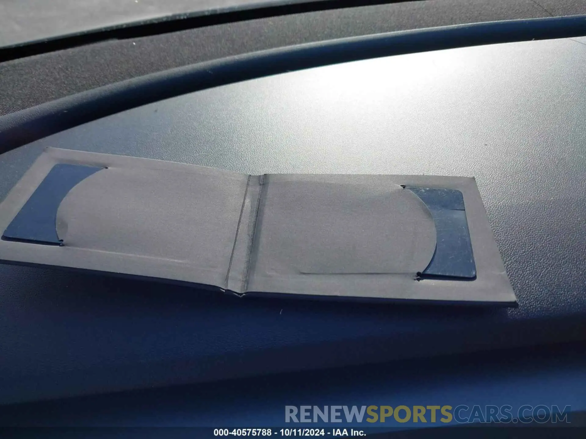 11 Photograph of a damaged car 7SAYGDEE2NA009124 TESLA MODEL Y 2022