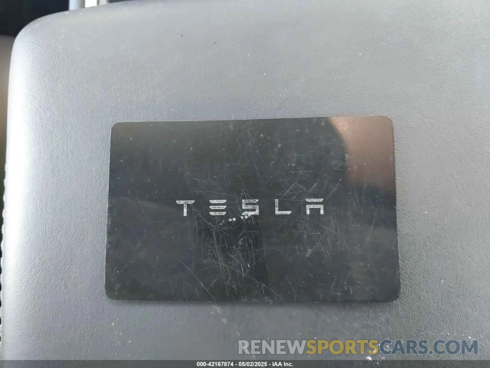 11 Photograph of a damaged car 7SAYGDEE2NF306932 TESLA MODEL Y 2022