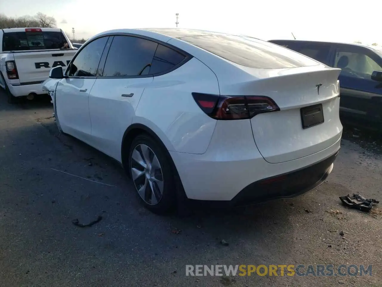 2 Photograph of a damaged car 7SAYGDEE2NF308941 TESLA MODEL Y 2022
