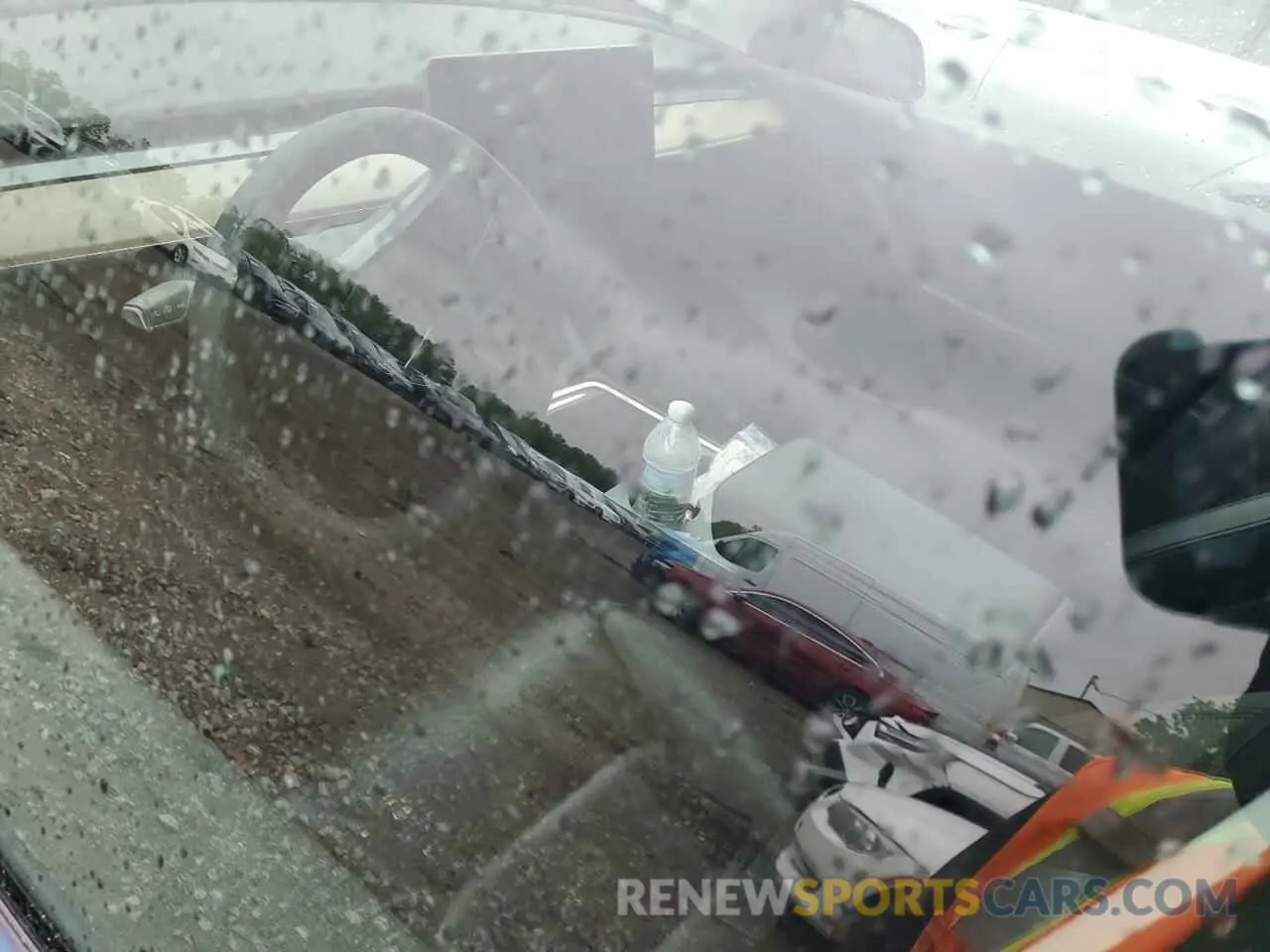 8 Photograph of a damaged car 7SAYGDEE2NF313492 TESLA MODEL Y 2022