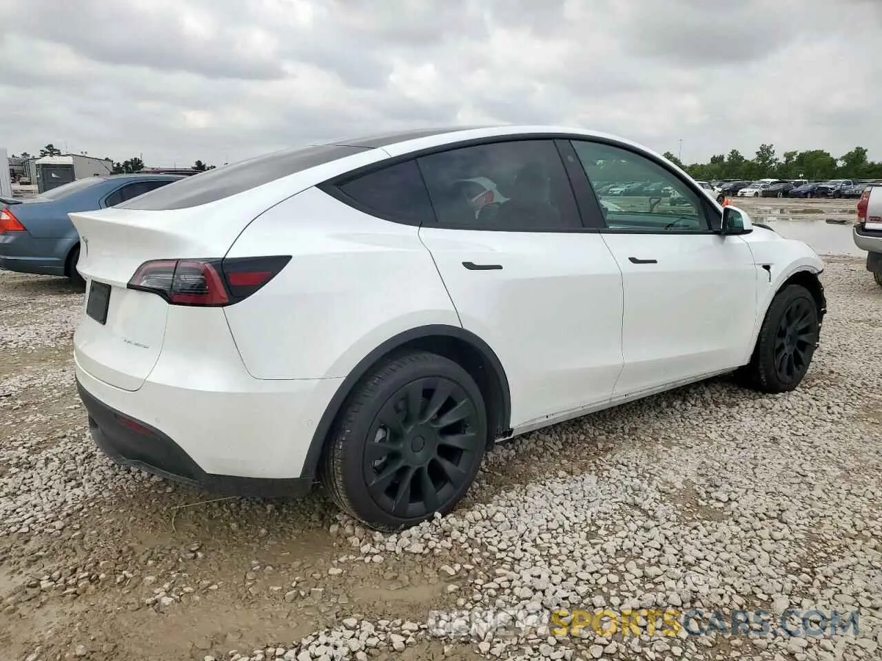 3 Photograph of a damaged car 7SAYGDEE2NF330311 TESLA MODEL Y 2022