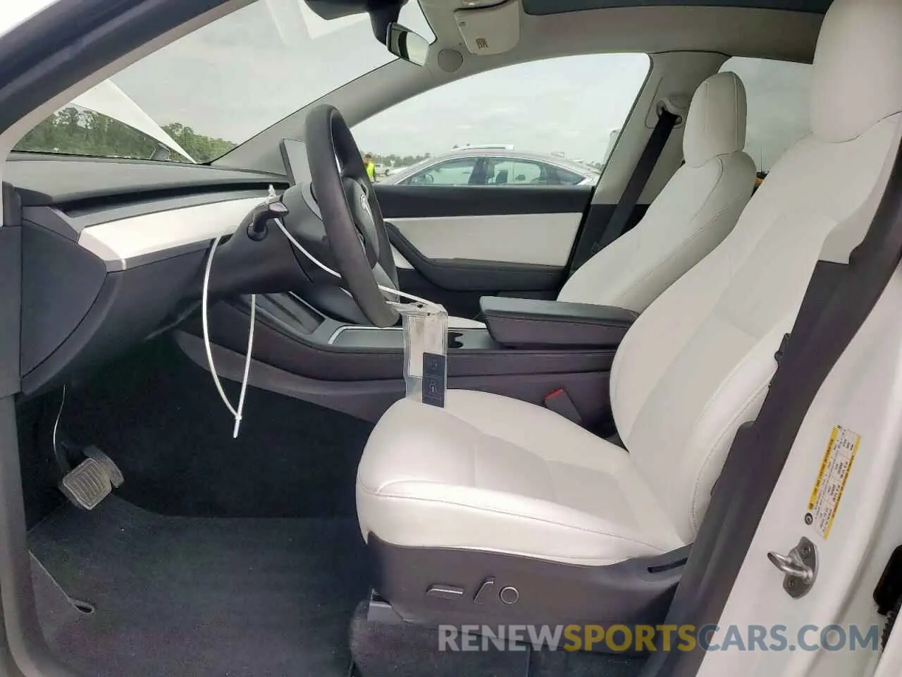7 Photograph of a damaged car 7SAYGDEE2NF330311 TESLA MODEL Y 2022