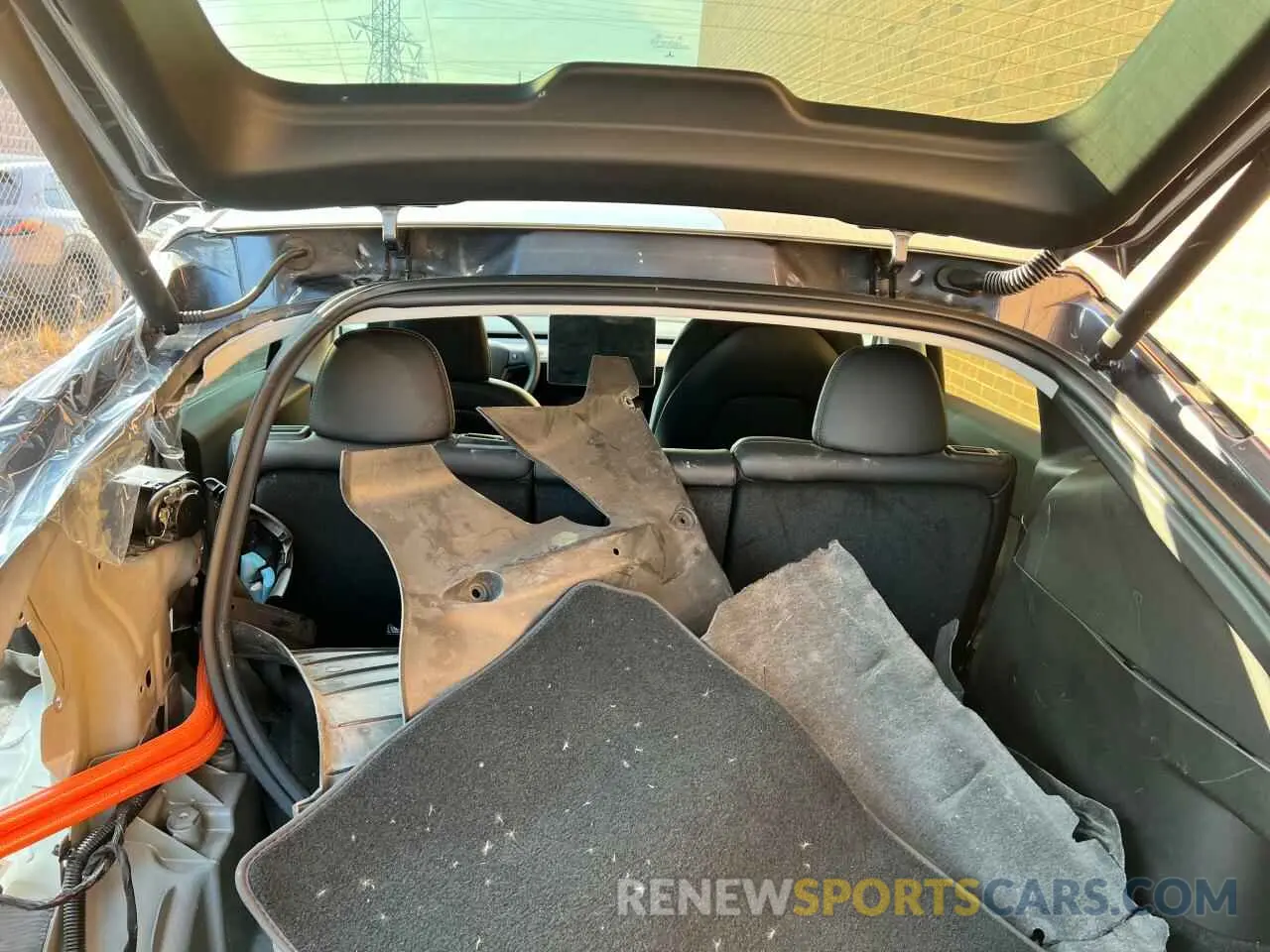 9 Photograph of a damaged car 7SAYGDEE2NF371439 TESLA MODEL Y 2022