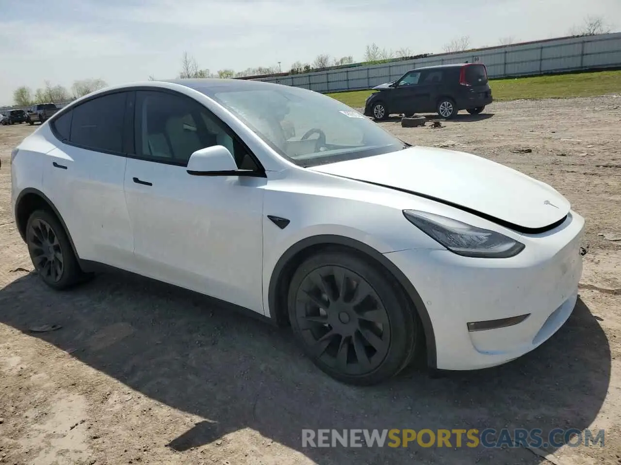 4 Photograph of a damaged car 7SAYGDEE2NF380562 TESLA MODEL Y 2022