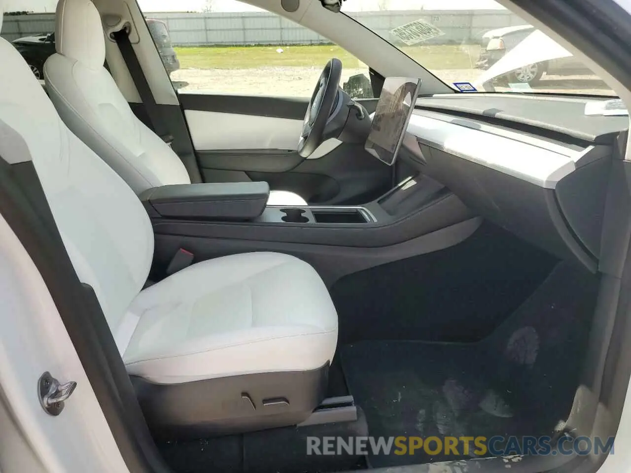 7 Photograph of a damaged car 7SAYGDEE2NF380562 TESLA MODEL Y 2022