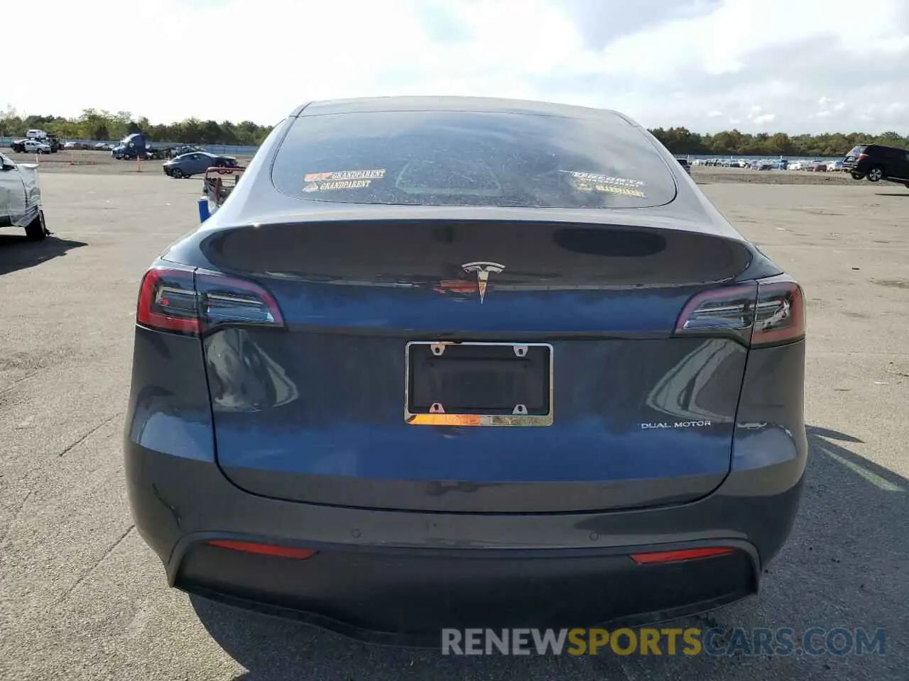 6 Photograph of a damaged car 7SAYGDEE2NF385227 TESLA MODEL Y 2022