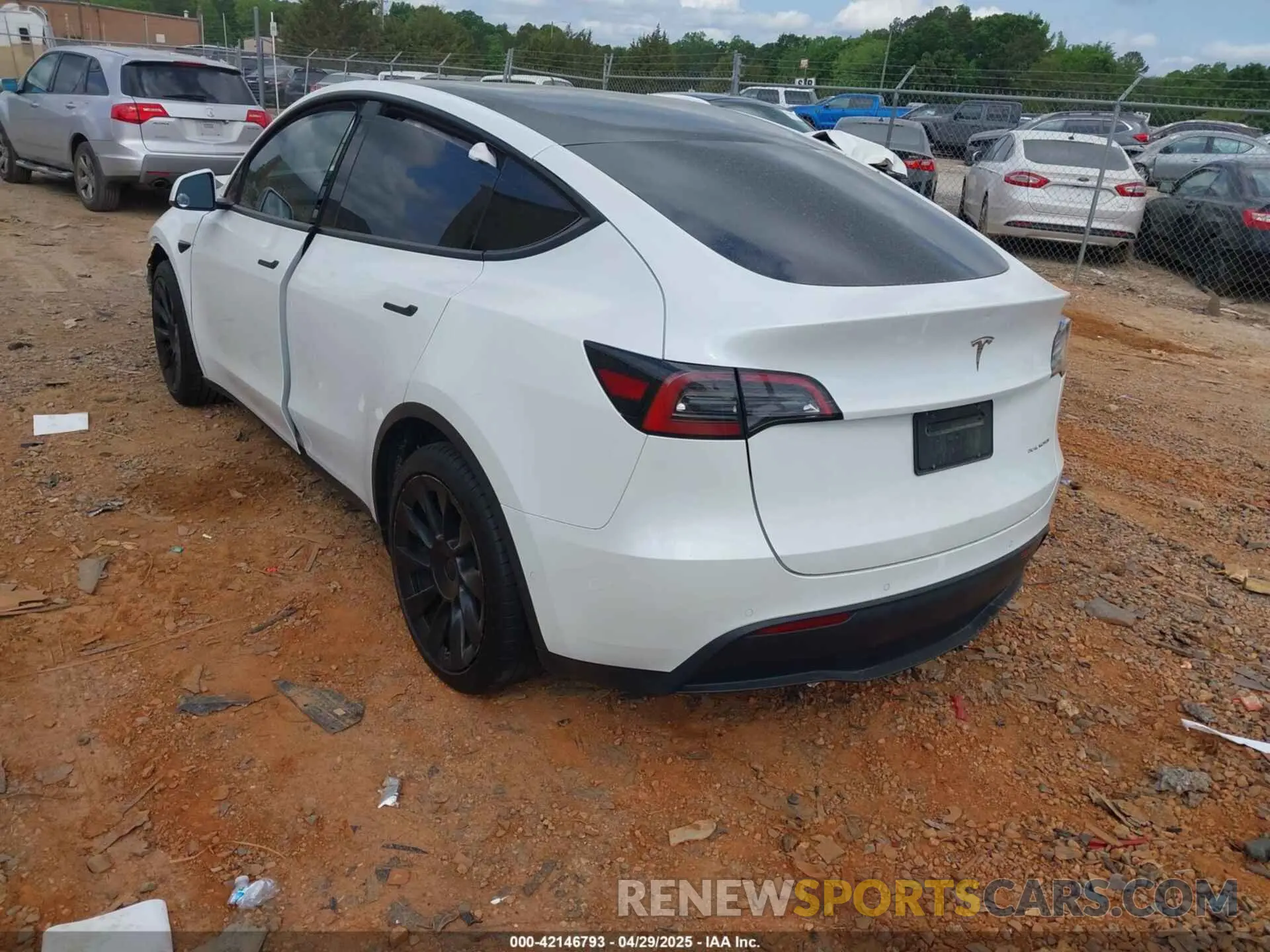 3 Photograph of a damaged car 7SAYGDEE2NF385910 TESLA MODEL Y 2022