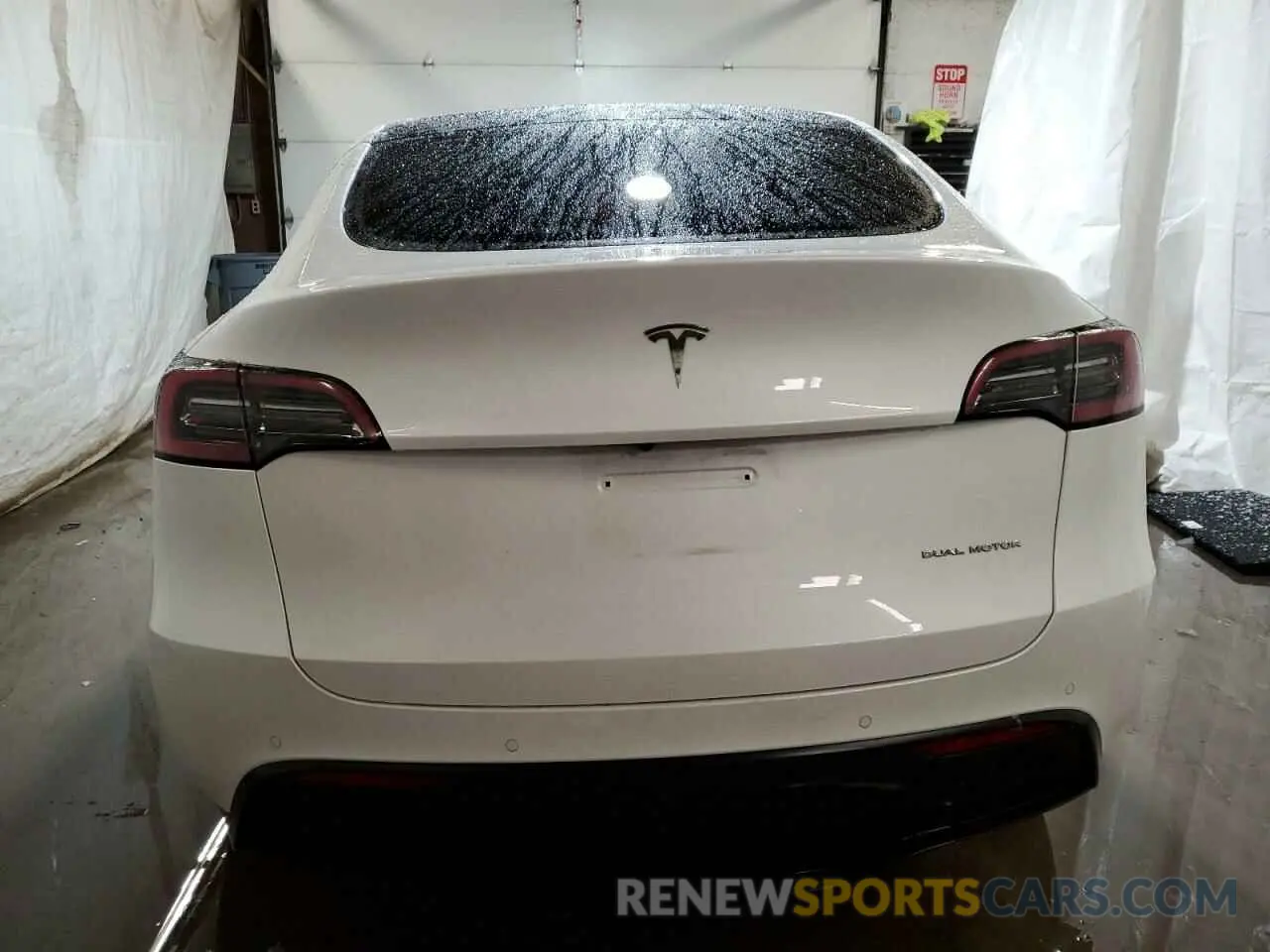 6 Photograph of a damaged car 7SAYGDEE2NF387026 TESLA MODEL Y 2022