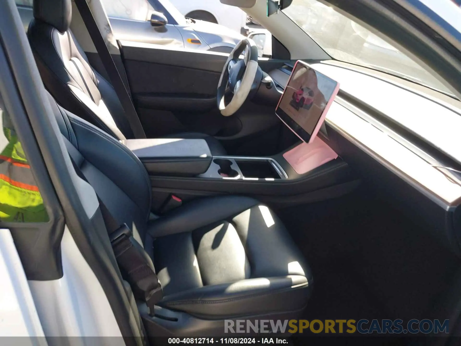 5 Photograph of a damaged car 7SAYGDEE2NF387091 TESLA MODEL Y 2022
