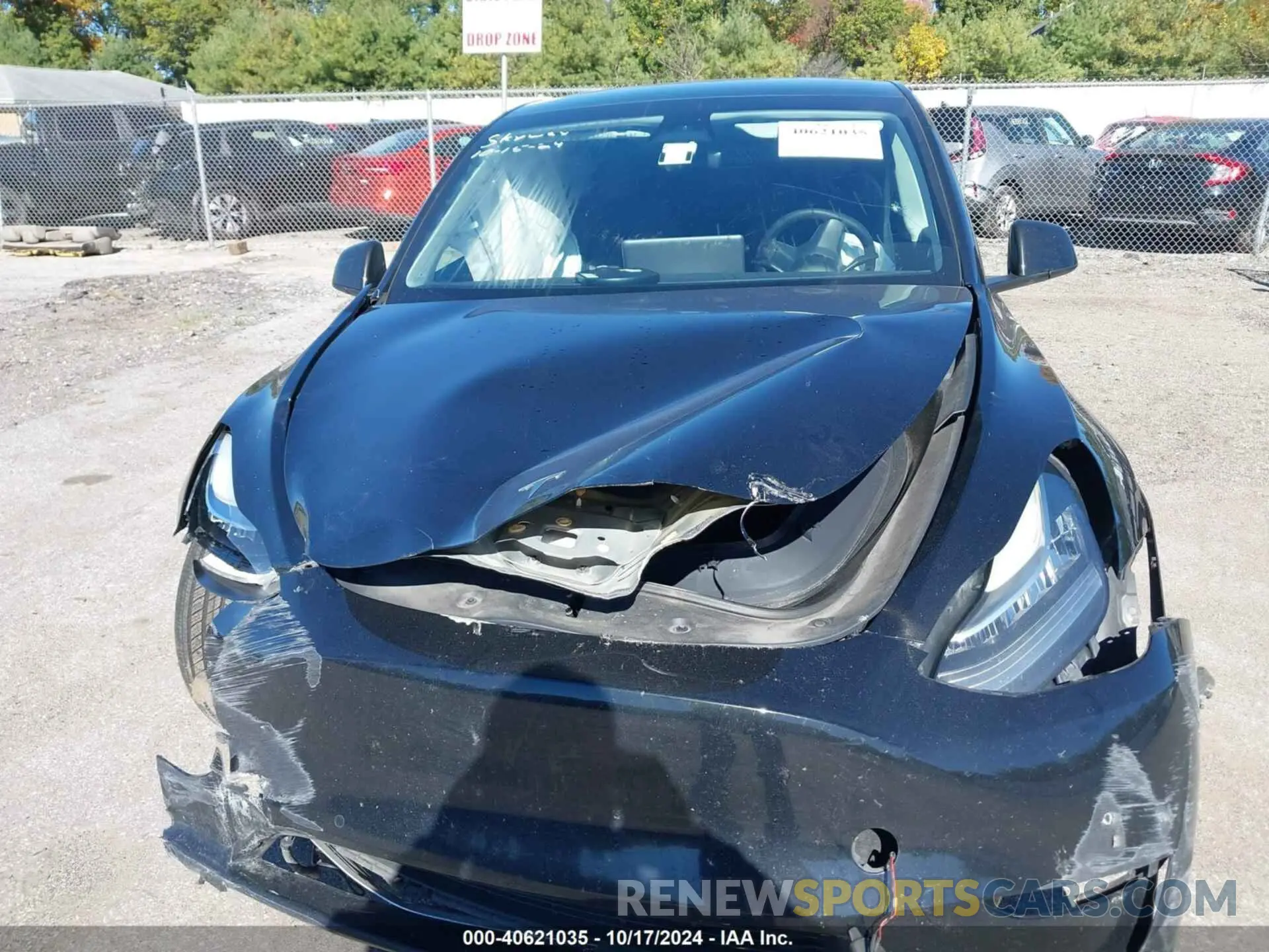 10 Photograph of a damaged car 7SAYGDEE2NF391044 TESLA MODEL Y 2022