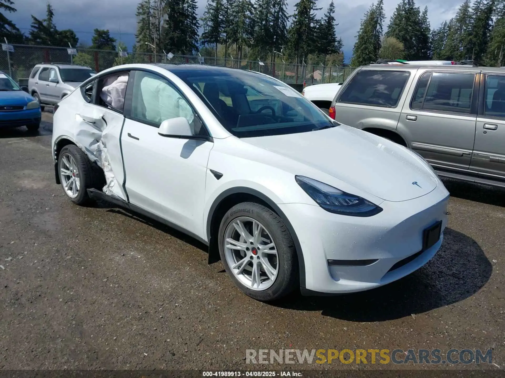 1 Photograph of a damaged car 7SAYGDEE2NF443174 TESLA MODEL Y 2022