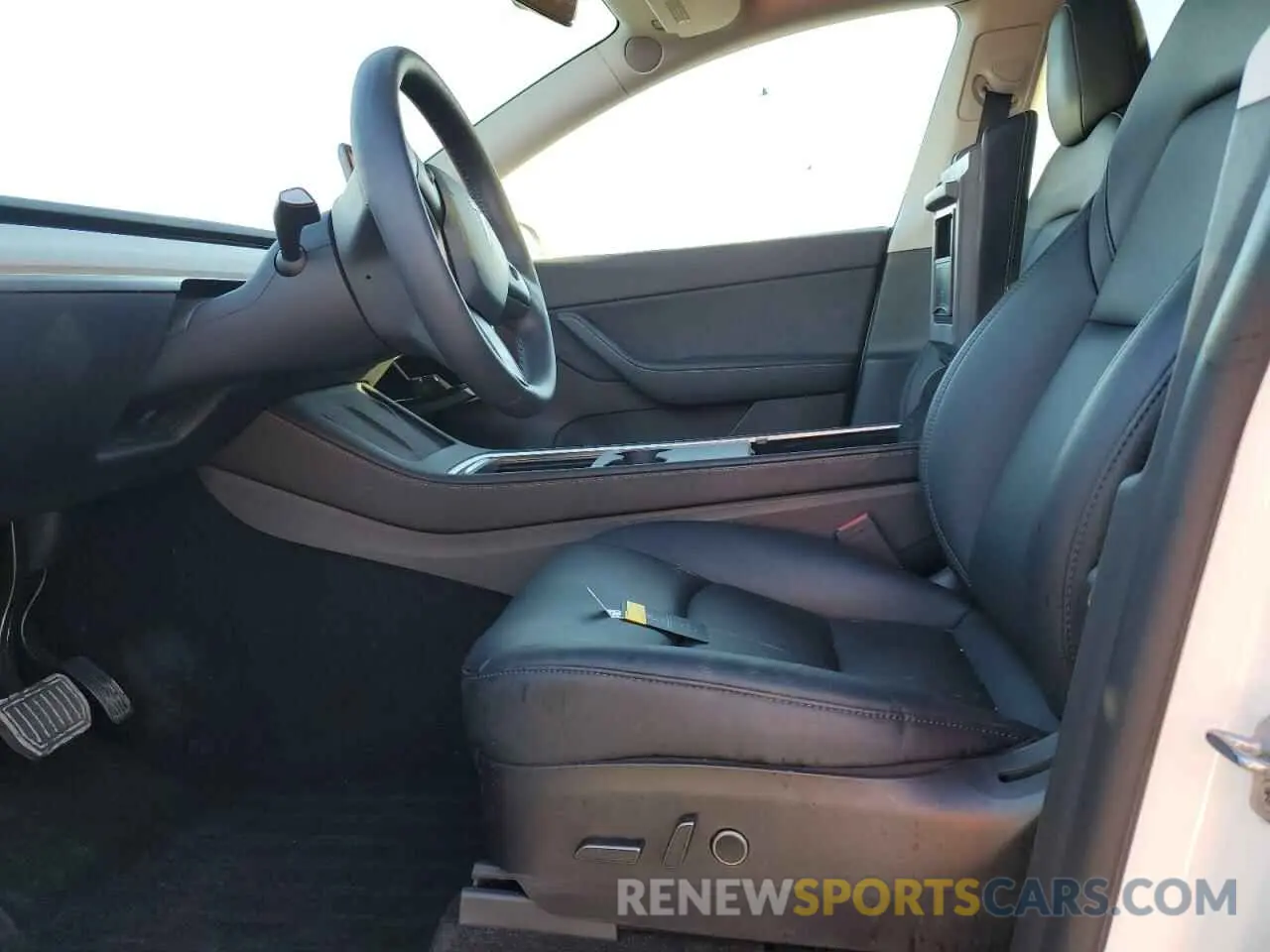 7 Photograph of a damaged car 7SAYGDEE2NF458516 TESLA MODEL Y 2022