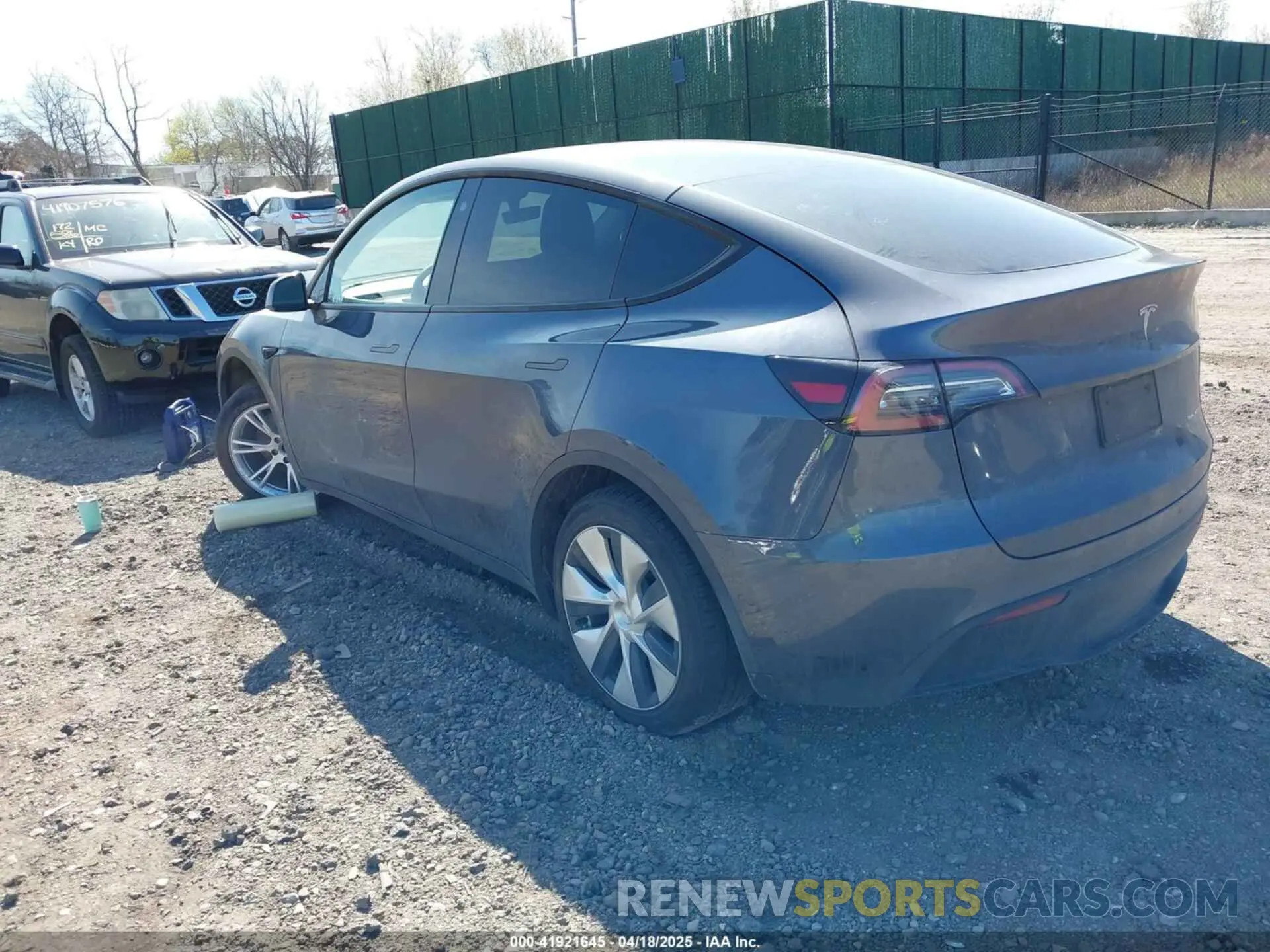 3 Photograph of a damaged car 7SAYGDEE2NF460945 TESLA MODEL Y 2022
