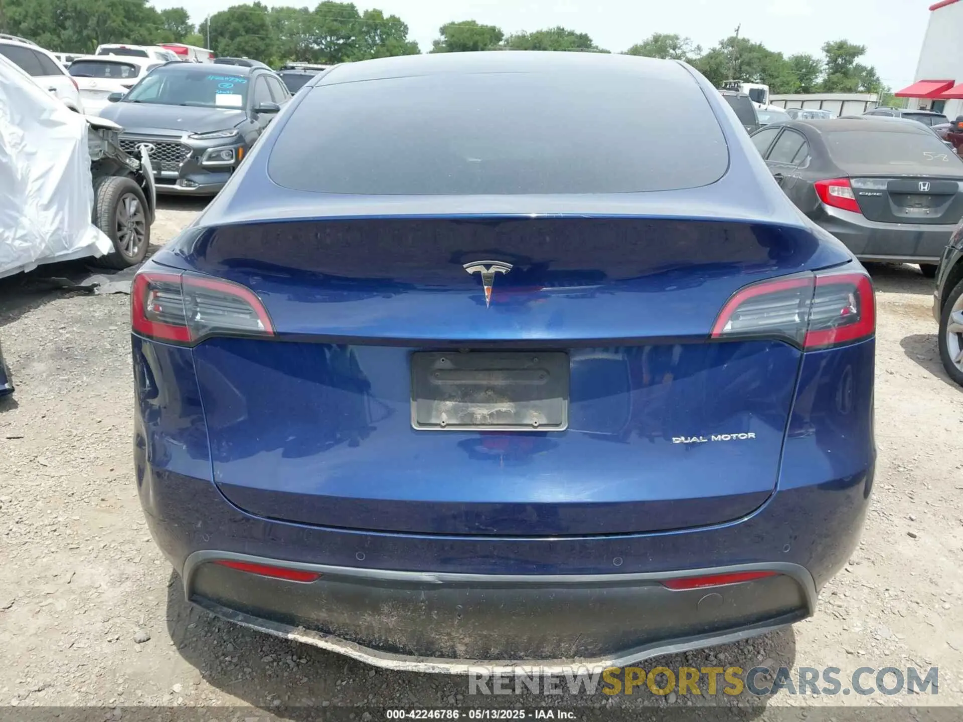16 Photograph of a damaged car 7SAYGDEE2NF480161 TESLA MODEL Y 2022