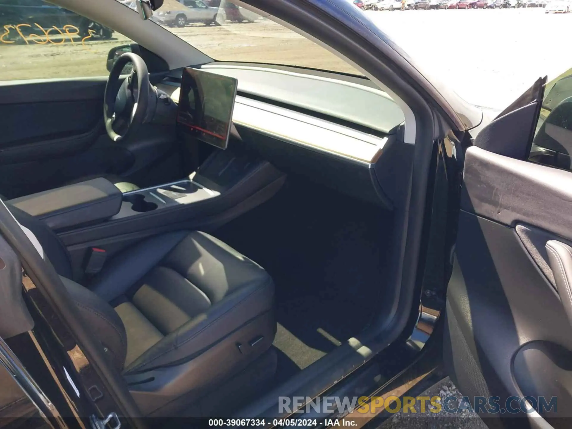 5 Photograph of a damaged car 7SAYGDEE2NF480936 TESLA MODEL Y 2022