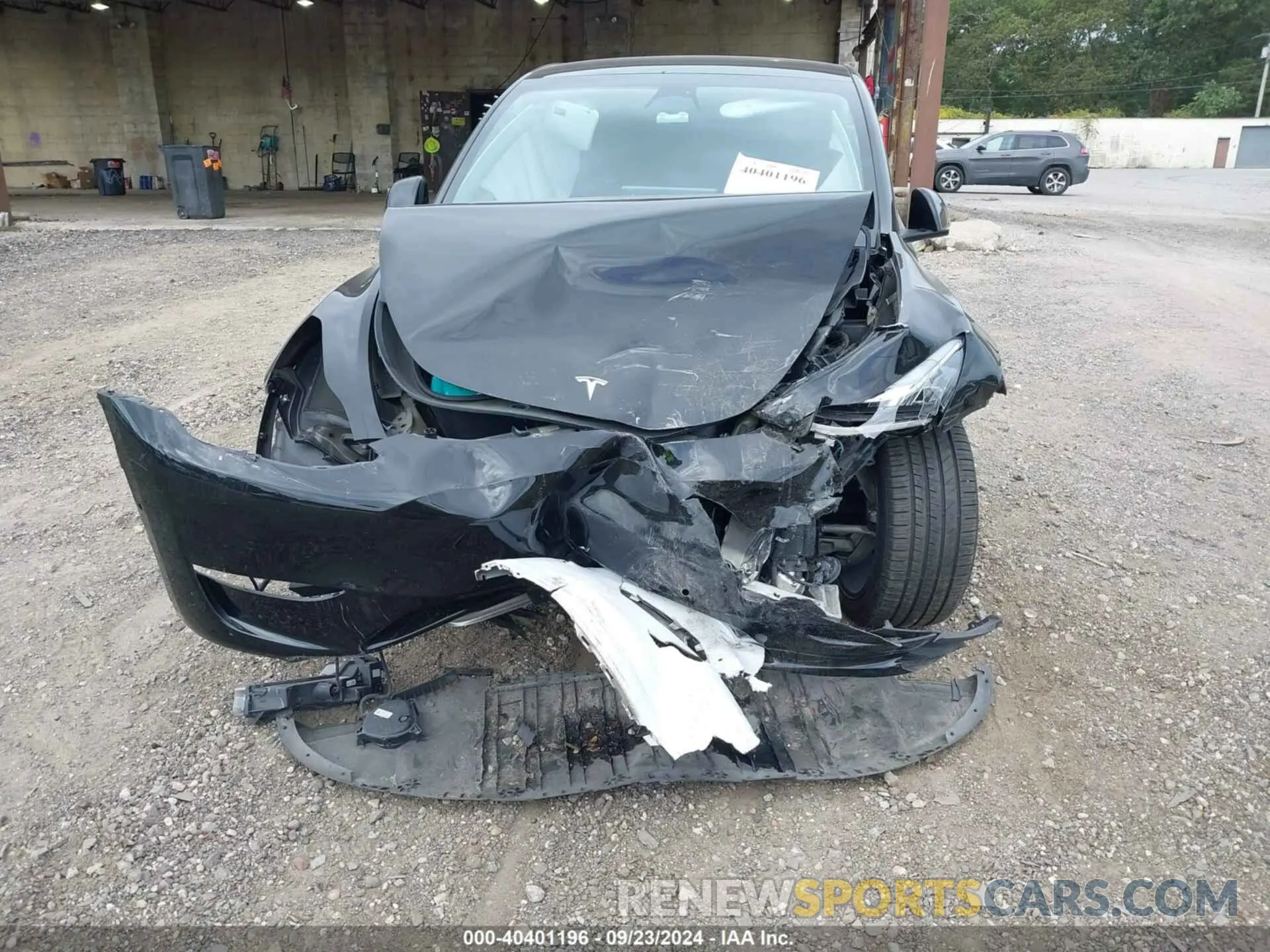 11 Photograph of a damaged car 7SAYGDEE2NF481570 TESLA MODEL Y 2022