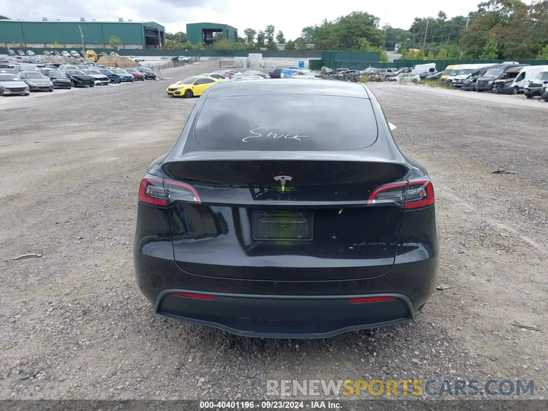 15 Photograph of a damaged car 7SAYGDEE2NF481570 TESLA MODEL Y 2022
