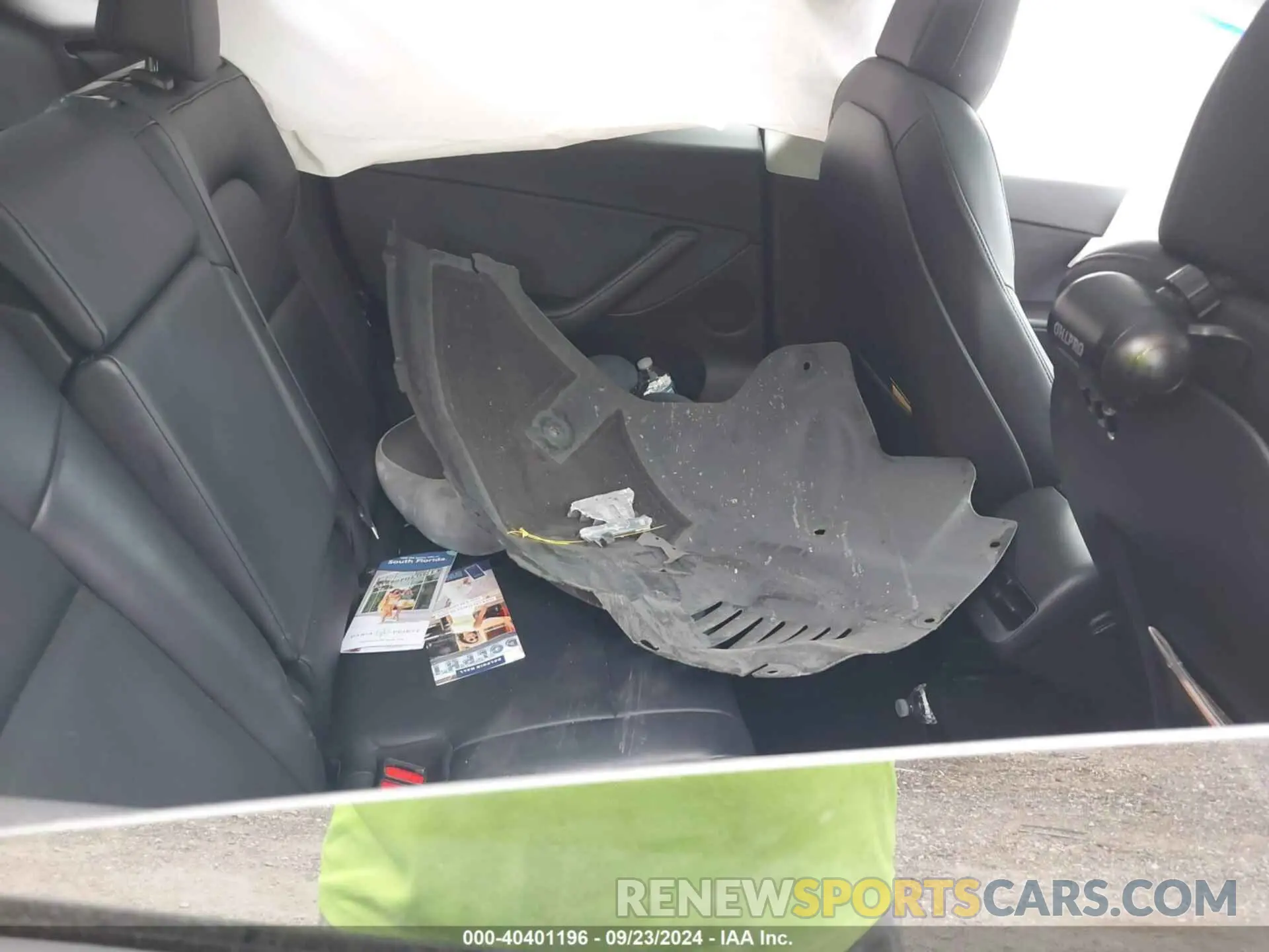 8 Photograph of a damaged car 7SAYGDEE2NF481570 TESLA MODEL Y 2022