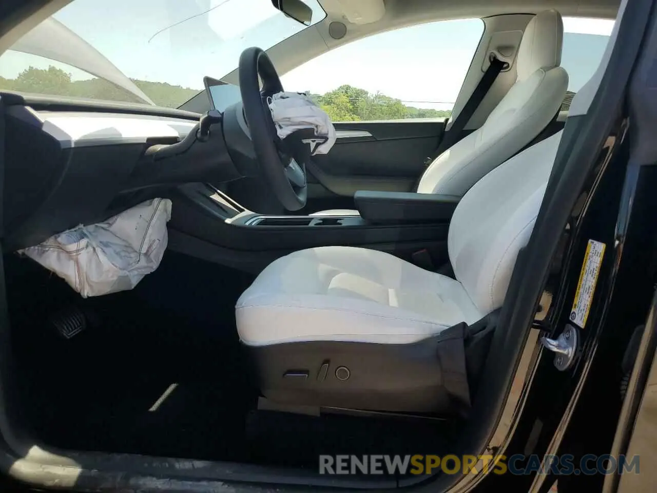 7 Photograph of a damaged car 7SAYGDEE2NF564593 TESLA MODEL Y 2022