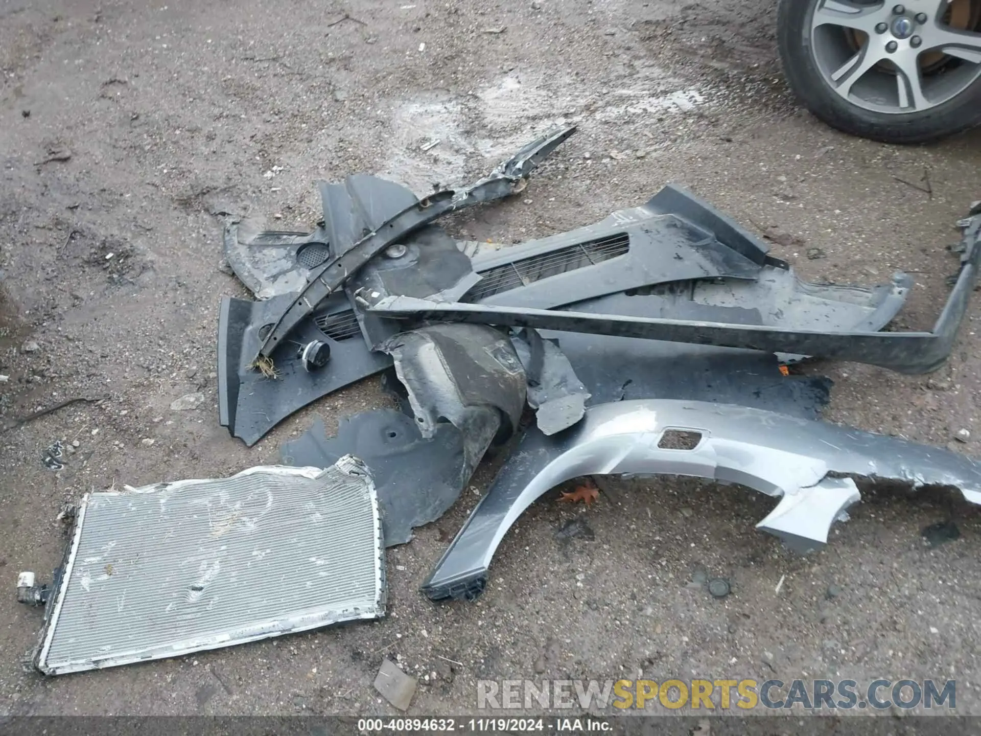 12 Photograph of a damaged car 7SAYGDEE3NA007432 TESLA MODEL Y 2022