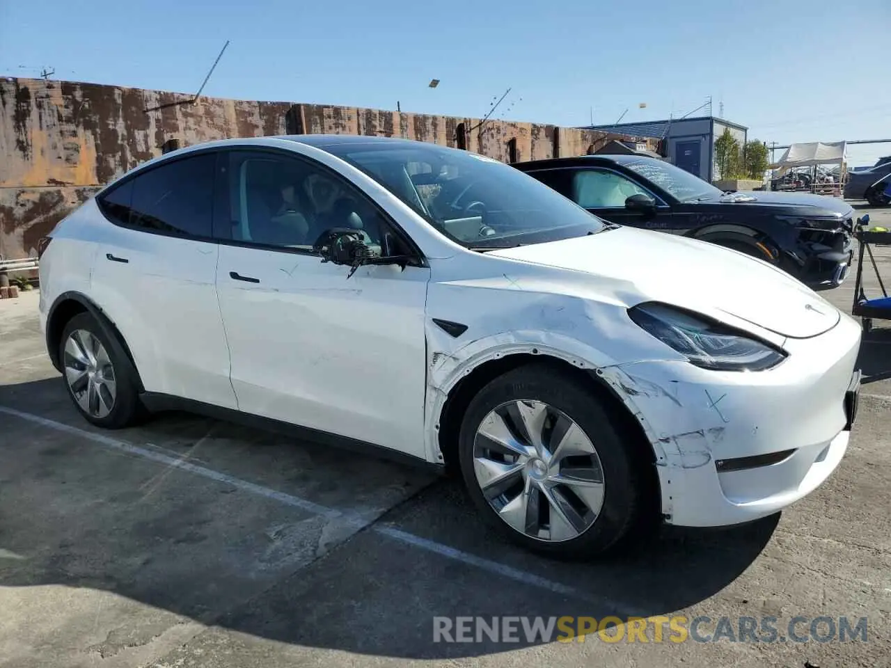 4 Photograph of a damaged car 7SAYGDEE3NF370431 TESLA MODEL Y 2022