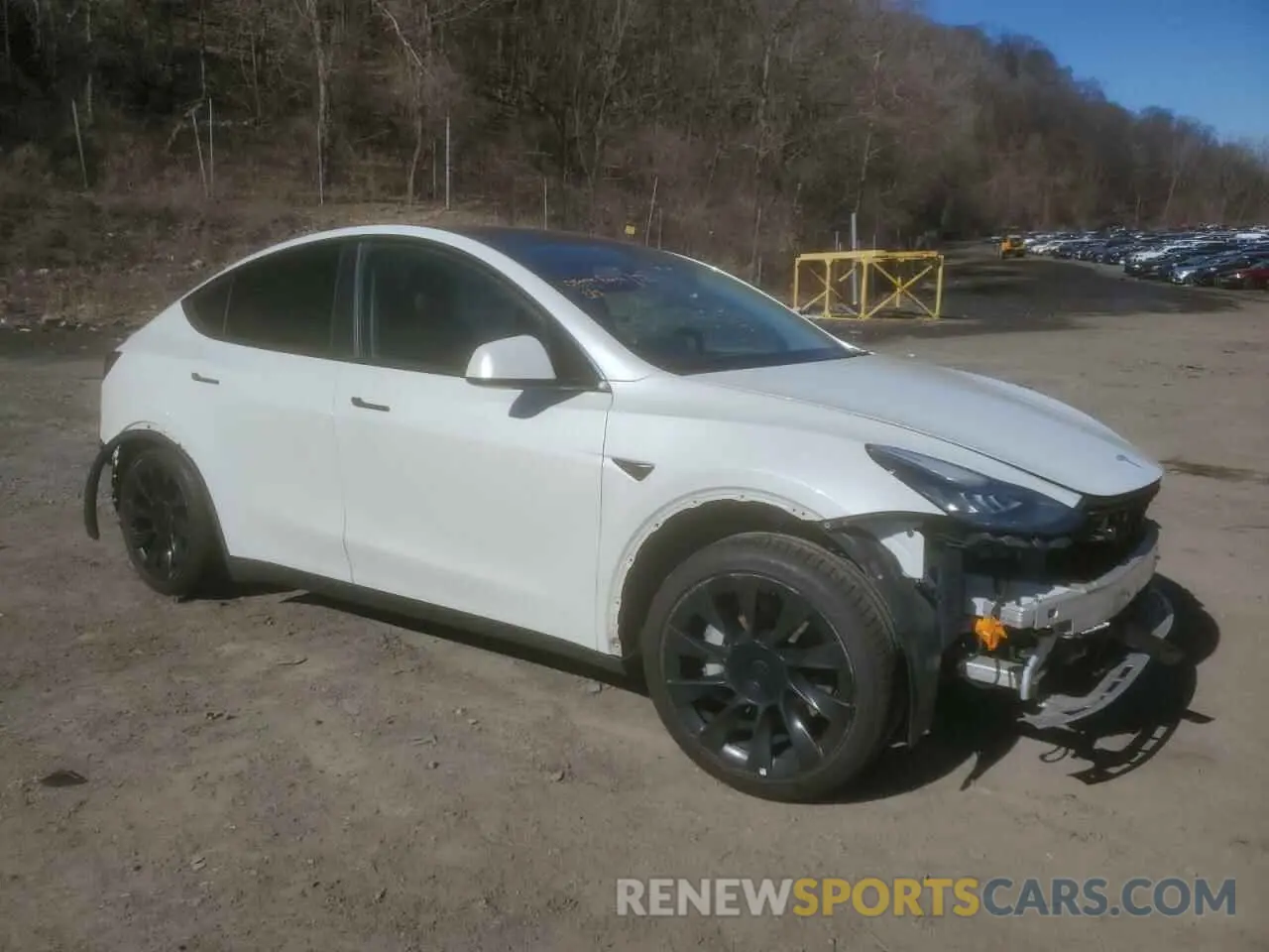 4 Фотография поврежденного автомобиля 7SAYGDEE3NF385950 TESLA MODEL Y 2022