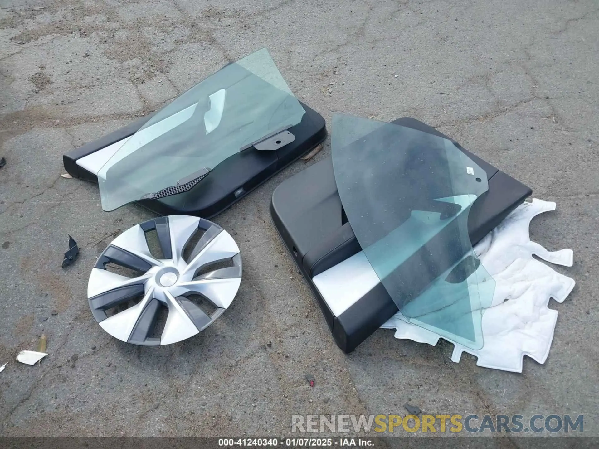 12 Photograph of a damaged car 7SAYGDEE3NF419031 TESLA MODEL Y 2022