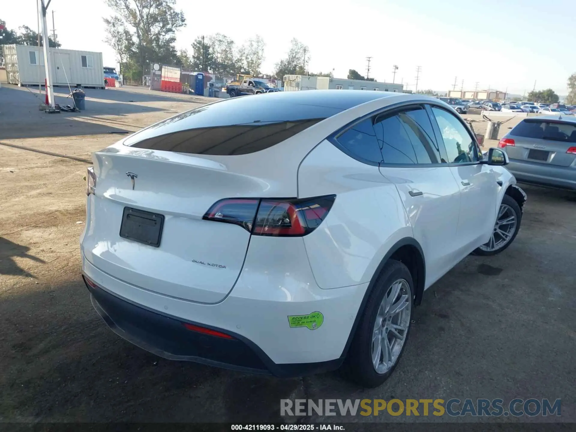 4 Фотография поврежденного автомобиля 7SAYGDEE3NF426030 TESLA MODEL Y 2022