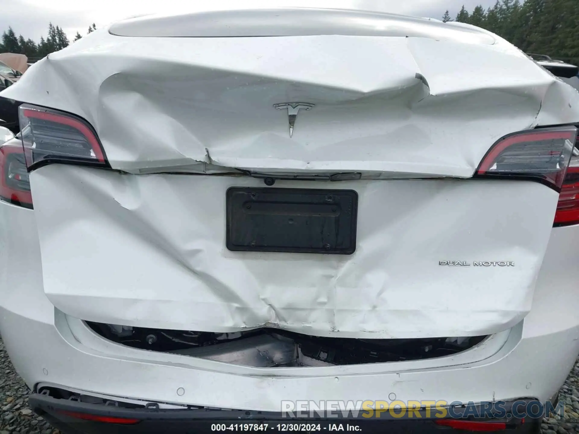 6 Photograph of a damaged car 7SAYGDEE3NF428795 TESLA MODEL Y 2022