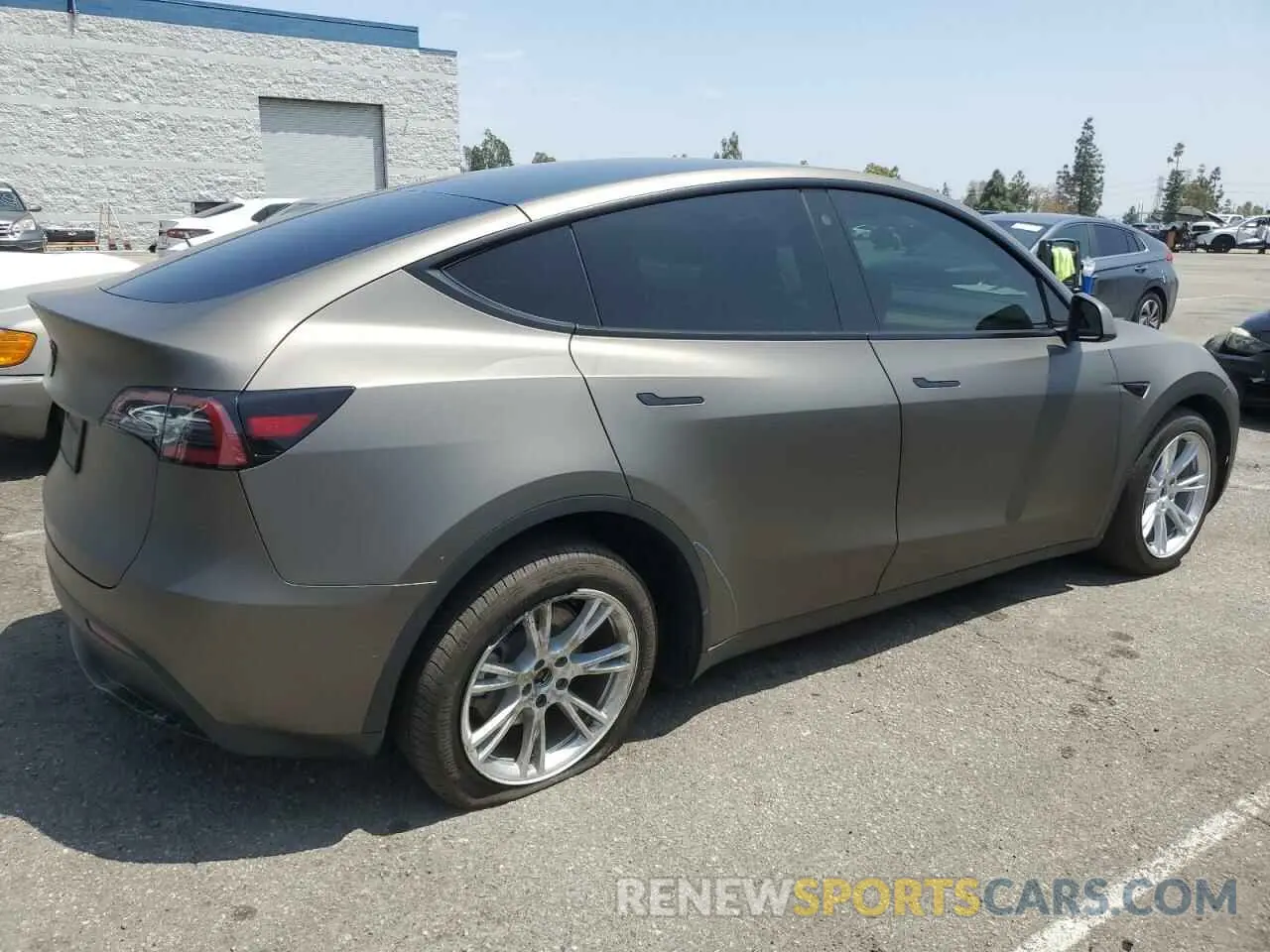3 Photograph of a damaged car 7SAYGDEE3NF518397 TESLA MODEL Y 2022