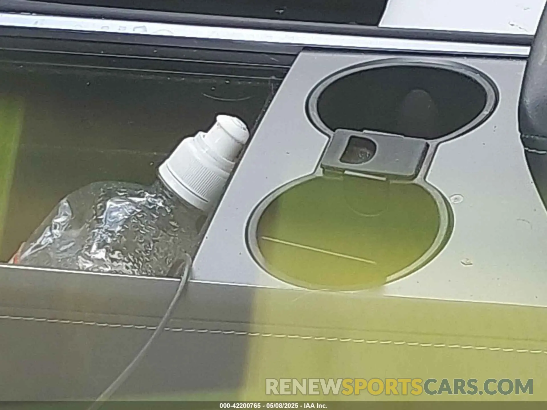 11 Photograph of a damaged car 7SAYGDEE3NF533773 TESLA MODEL Y 2022