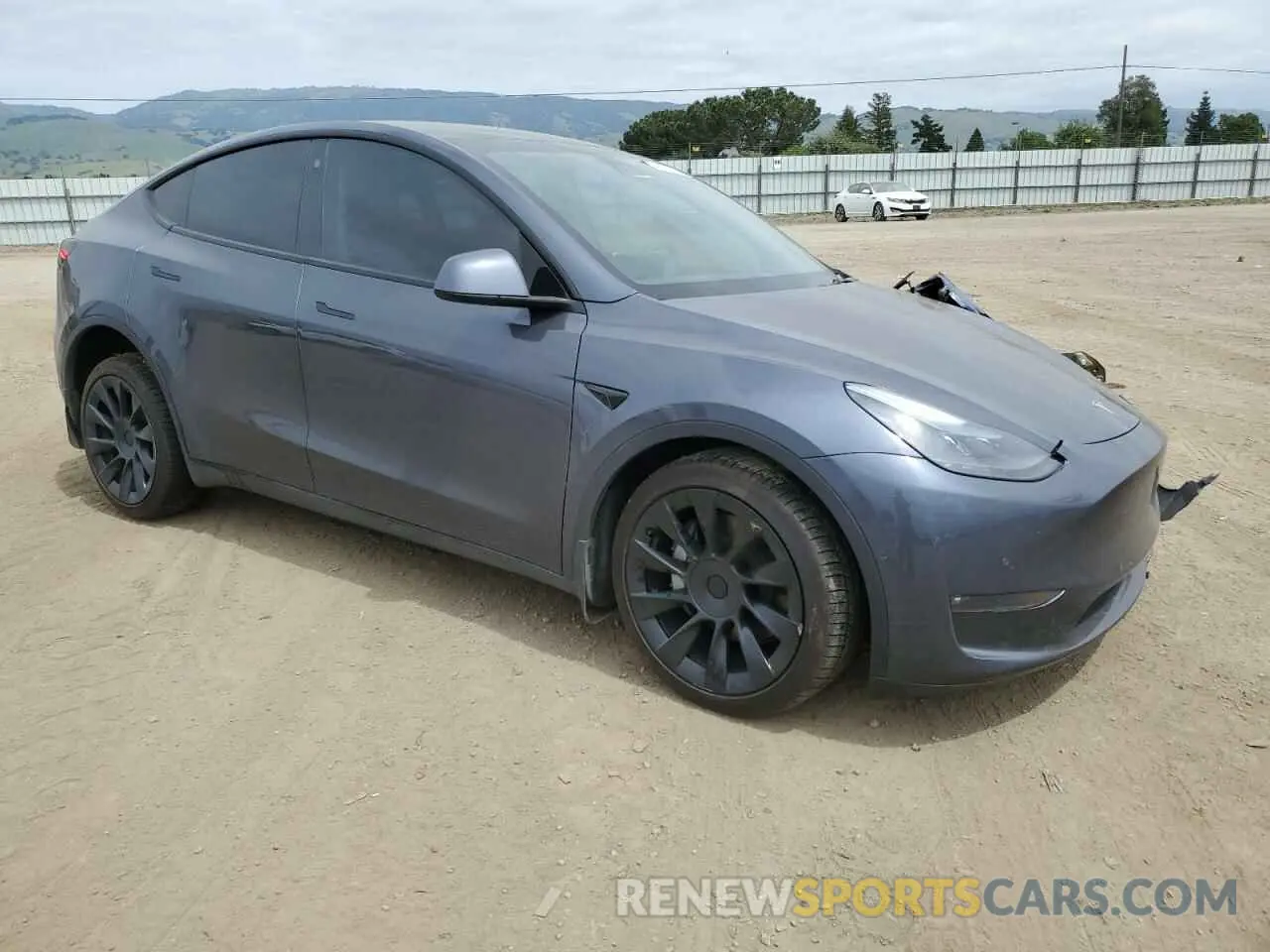 4 Photograph of a damaged car 7SAYGDEE3NF551917 TESLA MODEL Y 2022