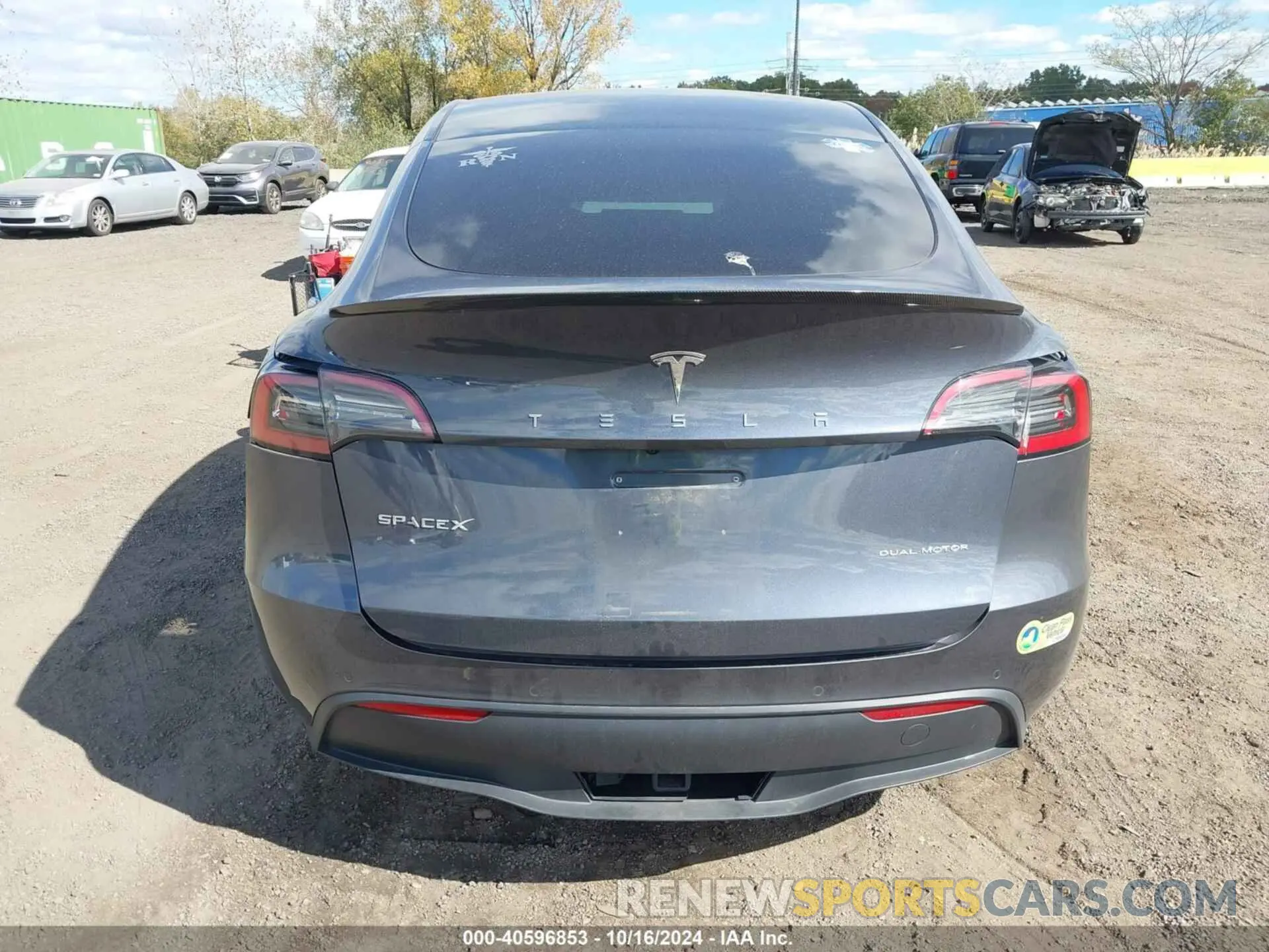 16 Photograph of a damaged car 7SAYGDEE4NA008041 TESLA MODEL Y 2022